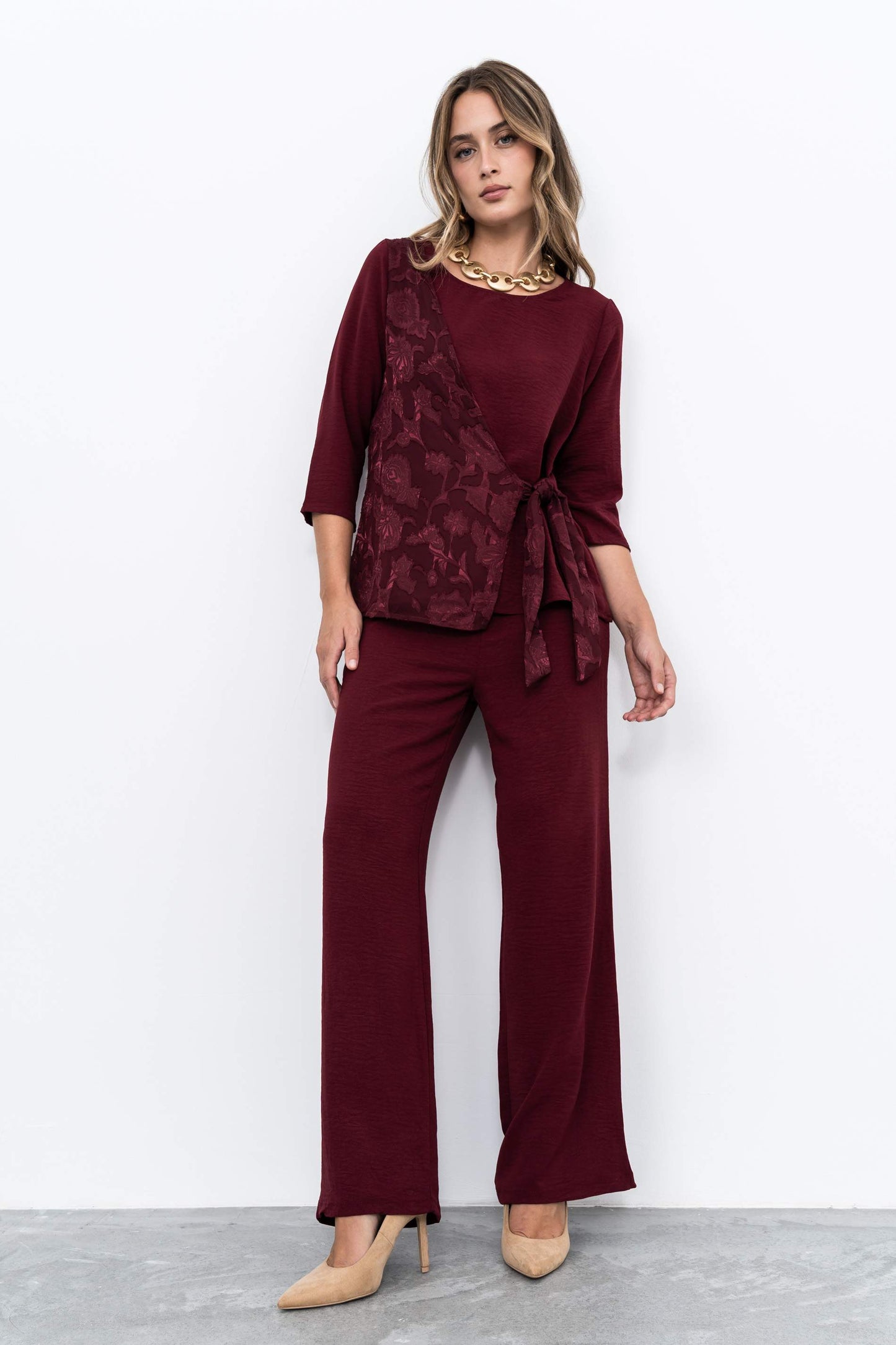 BLUSA EFECTO CRUZADO COMBINADA BURDEOS