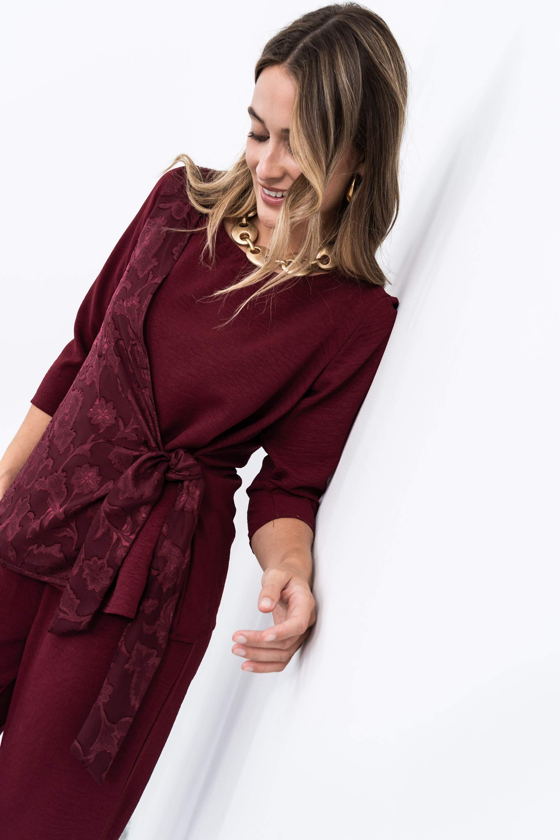 BLUSA EFECTO CRUZADO COMBINADA BURDEOS - Imagen 4
