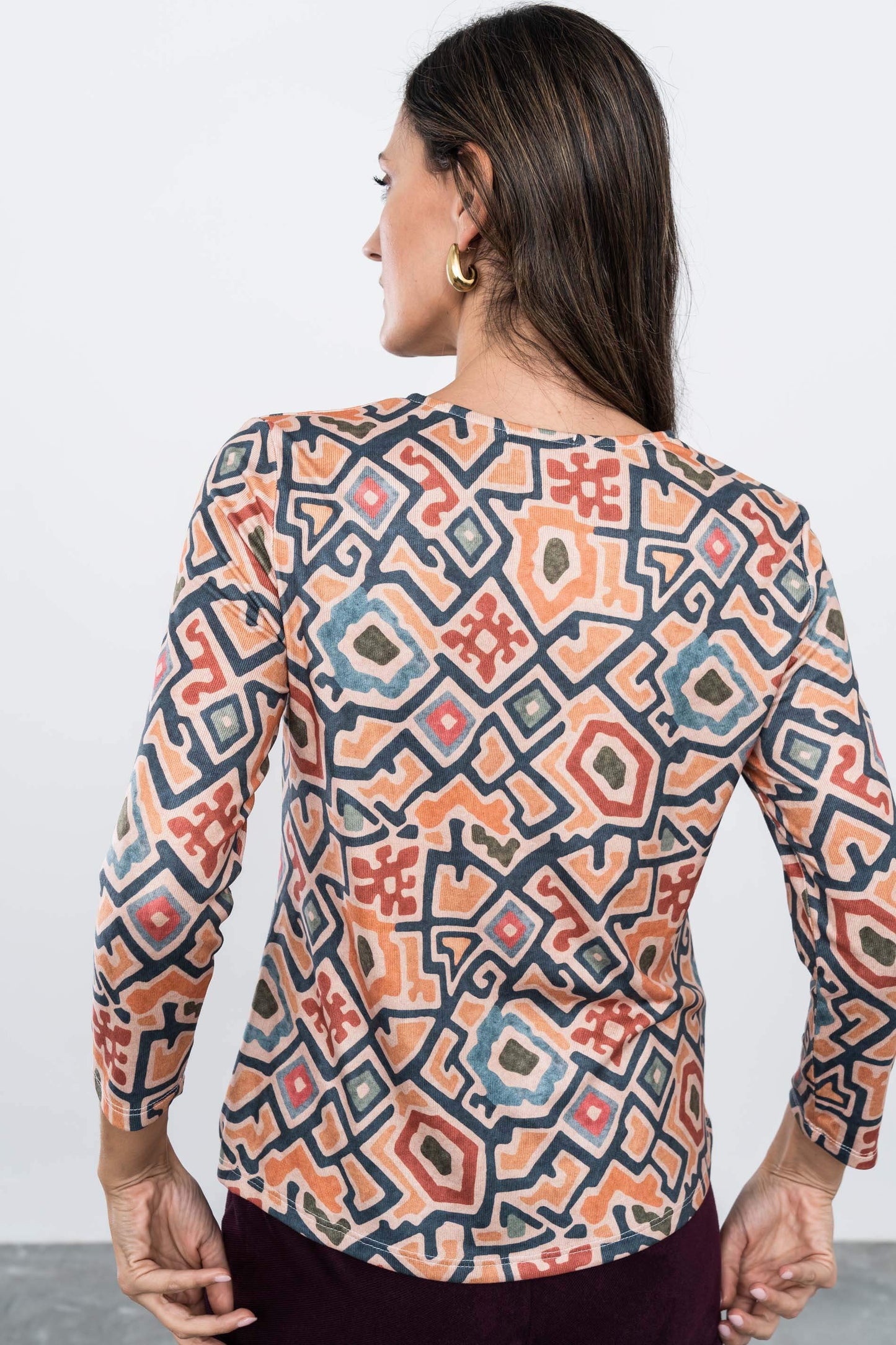 CAMISETA PUNTO TRAZOS - Imagen 4