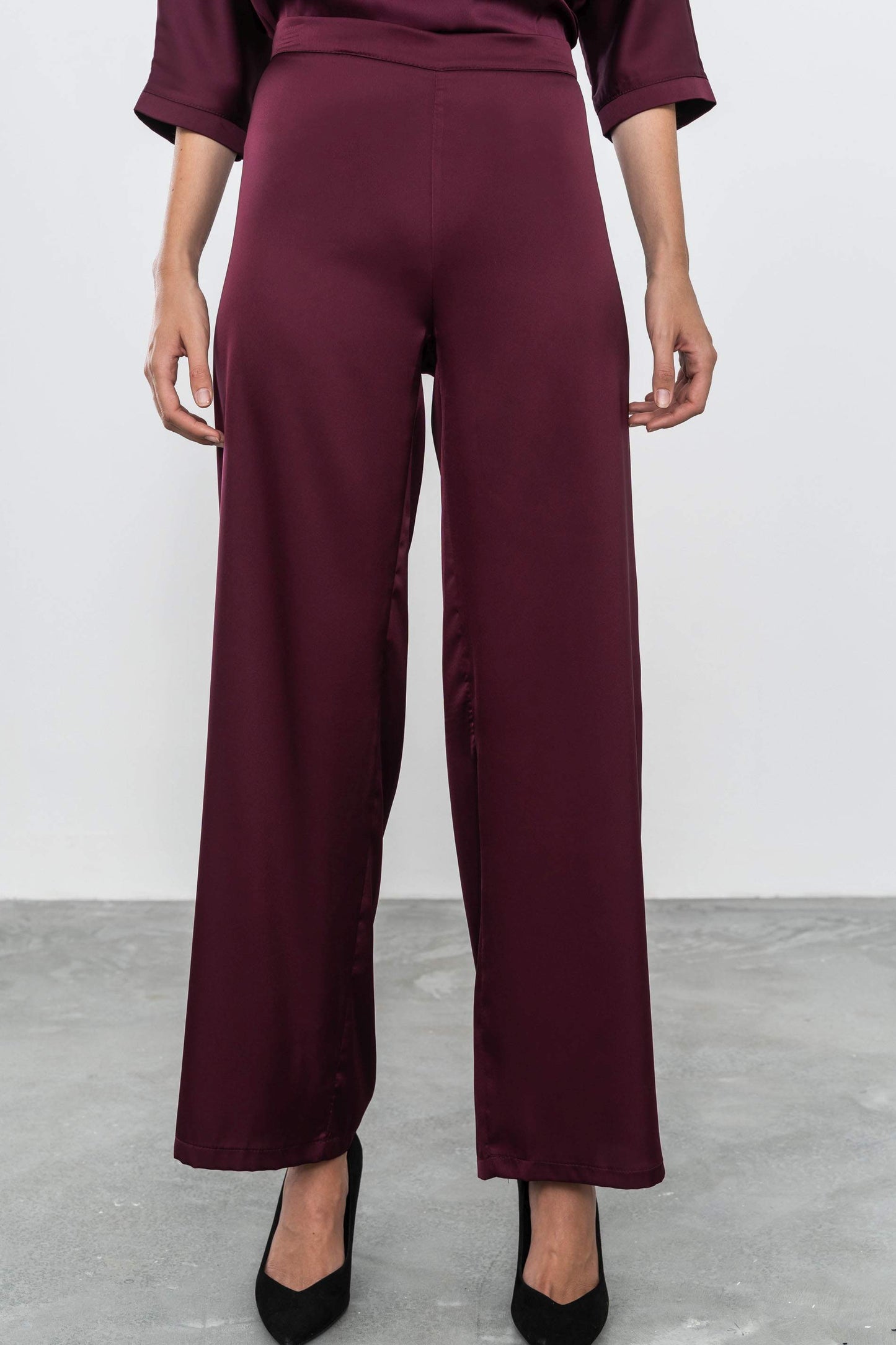 PANTALON SATINADO GRANATE - Imagen 2