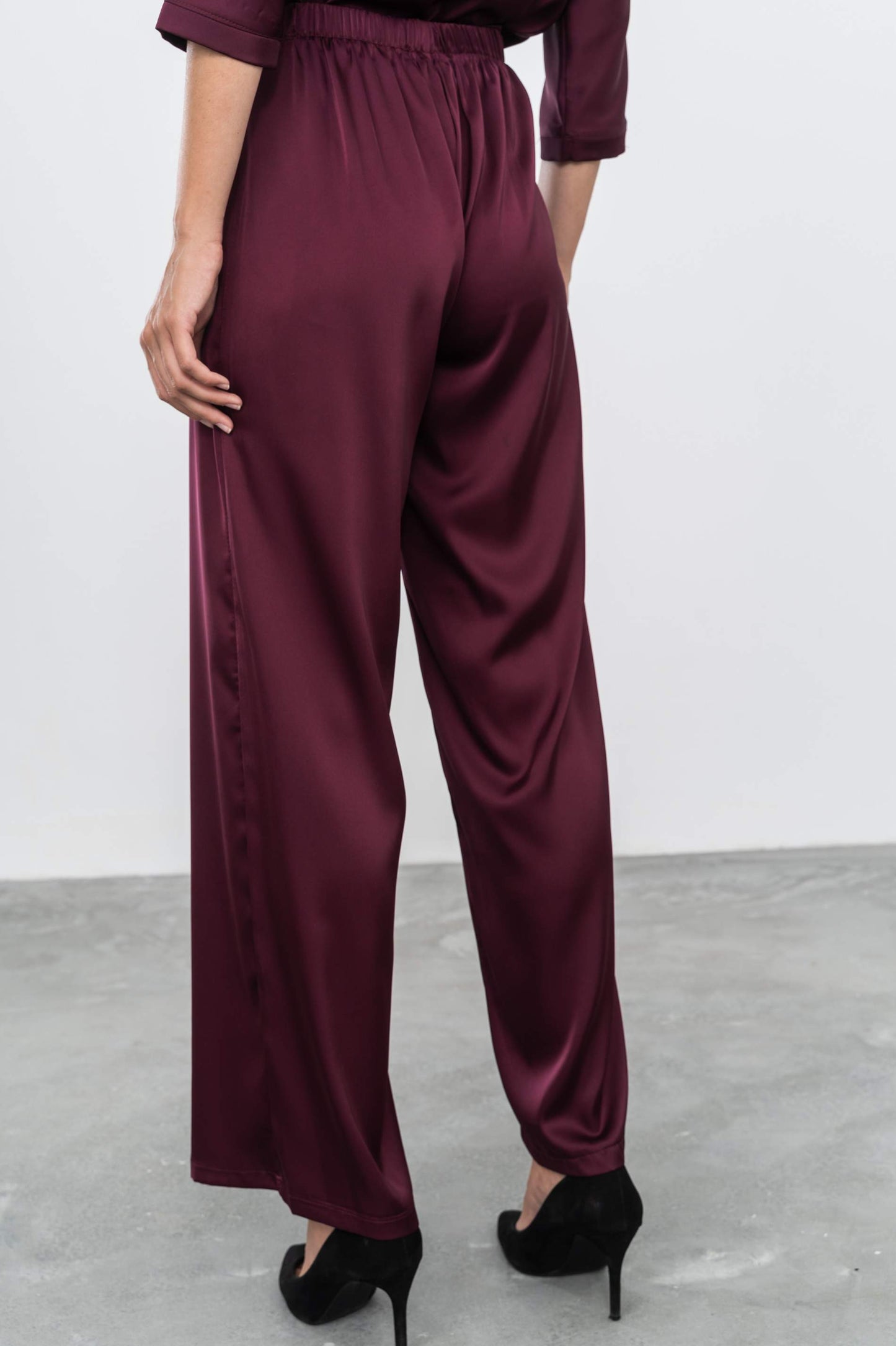PANTALON SATINADO GRANATE - Imagen 3