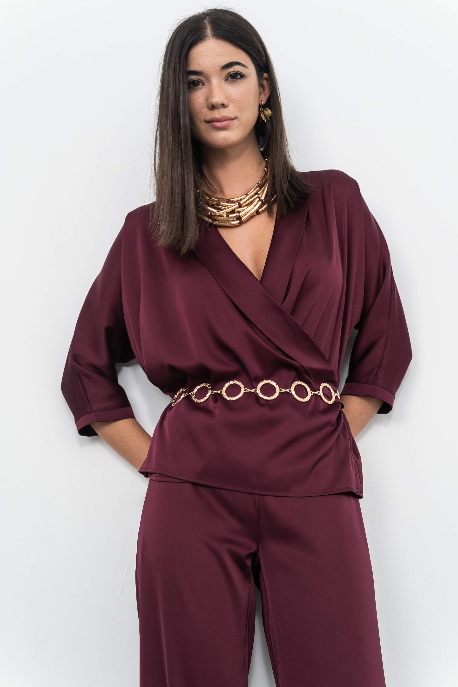 PANTALON SATINADO GRANATE - Imagen 4