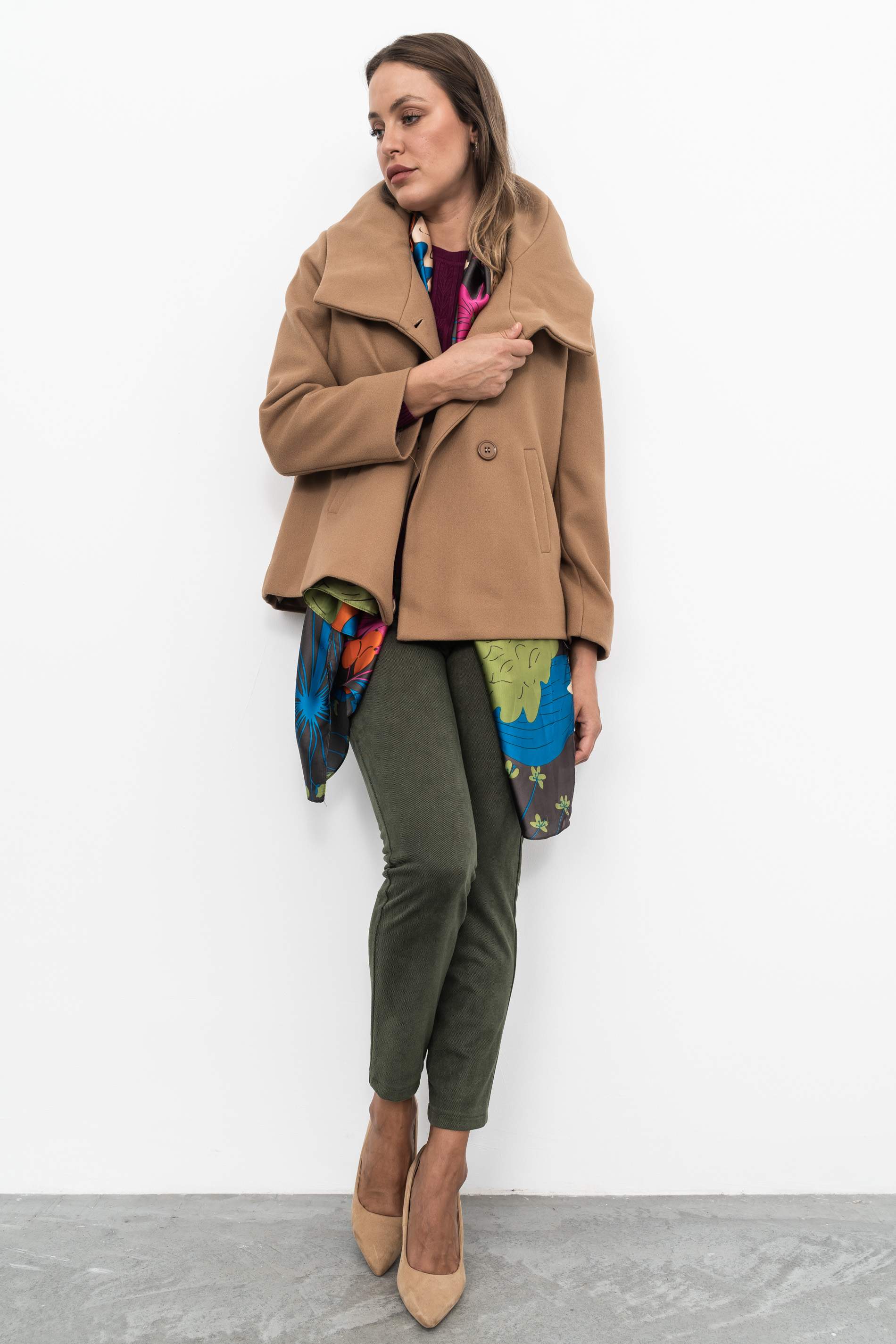 CHAQUETON CUELLO VUELTO BEIGE