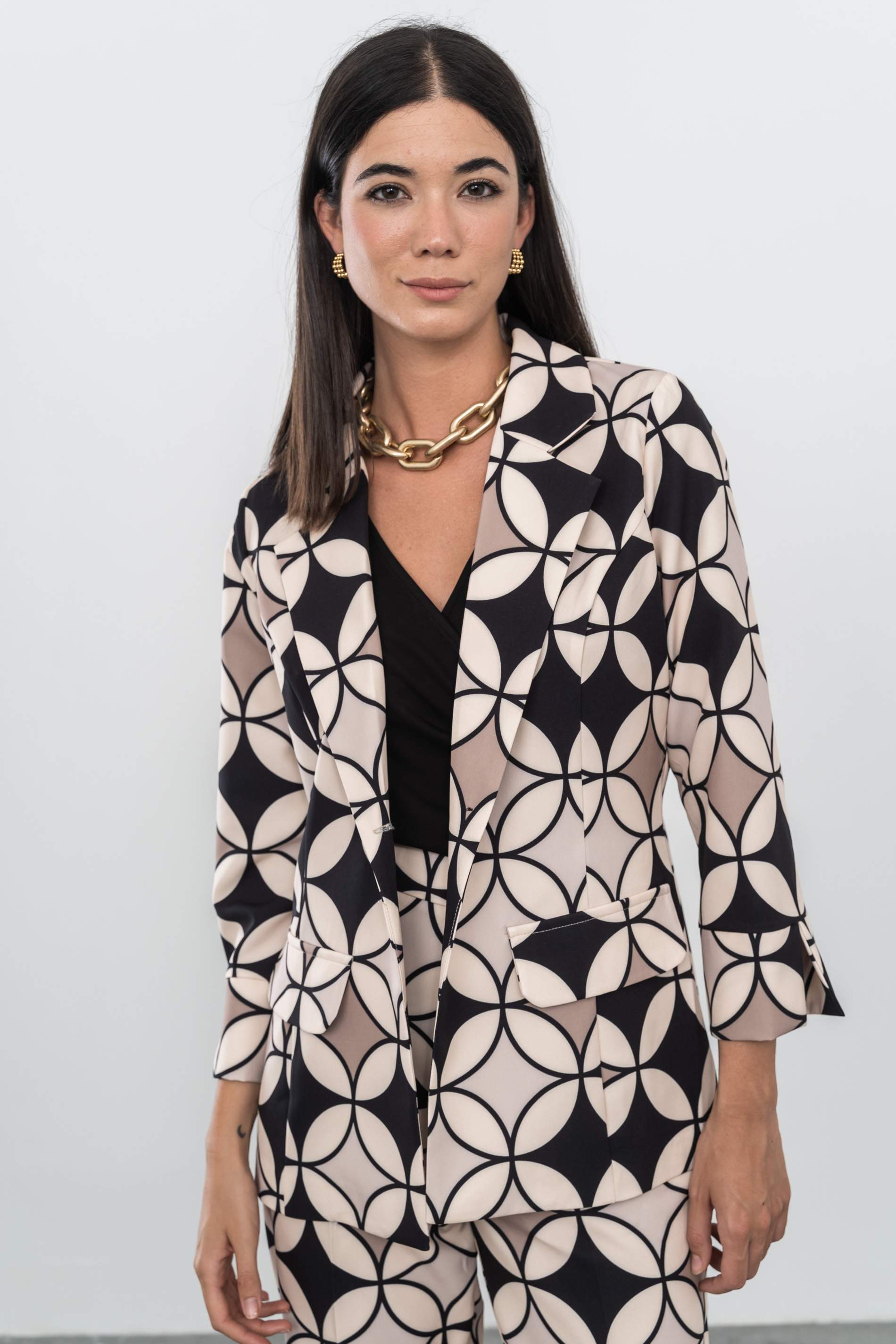 CHAQUETA ESTAMPADA CIRCULOS NEGRO - Imagen 5