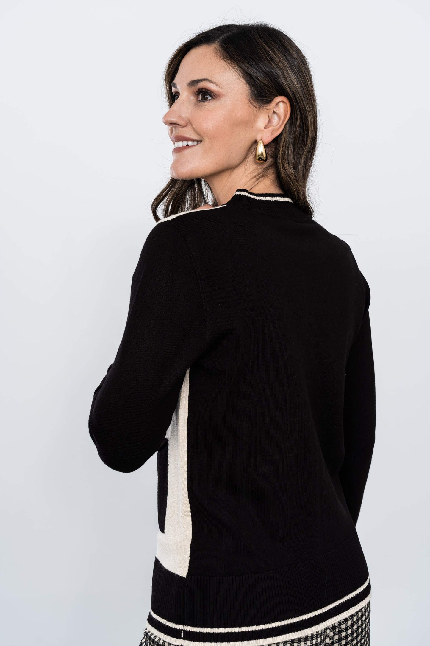 CHAQUETA CREMALLERA BLOSQUES NEGRO - Imagen 8