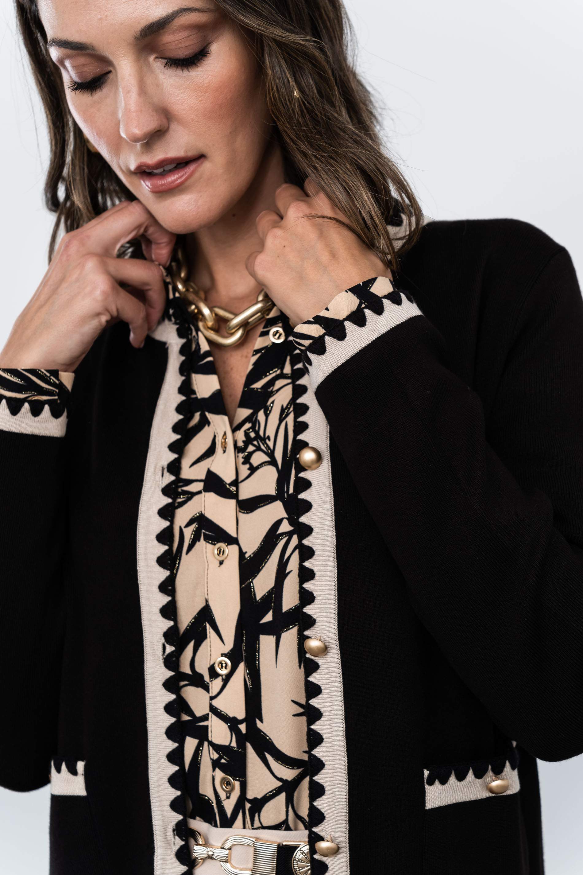 CHAQUETA VIVO CONTRASTE NEGRO - Imagen 7