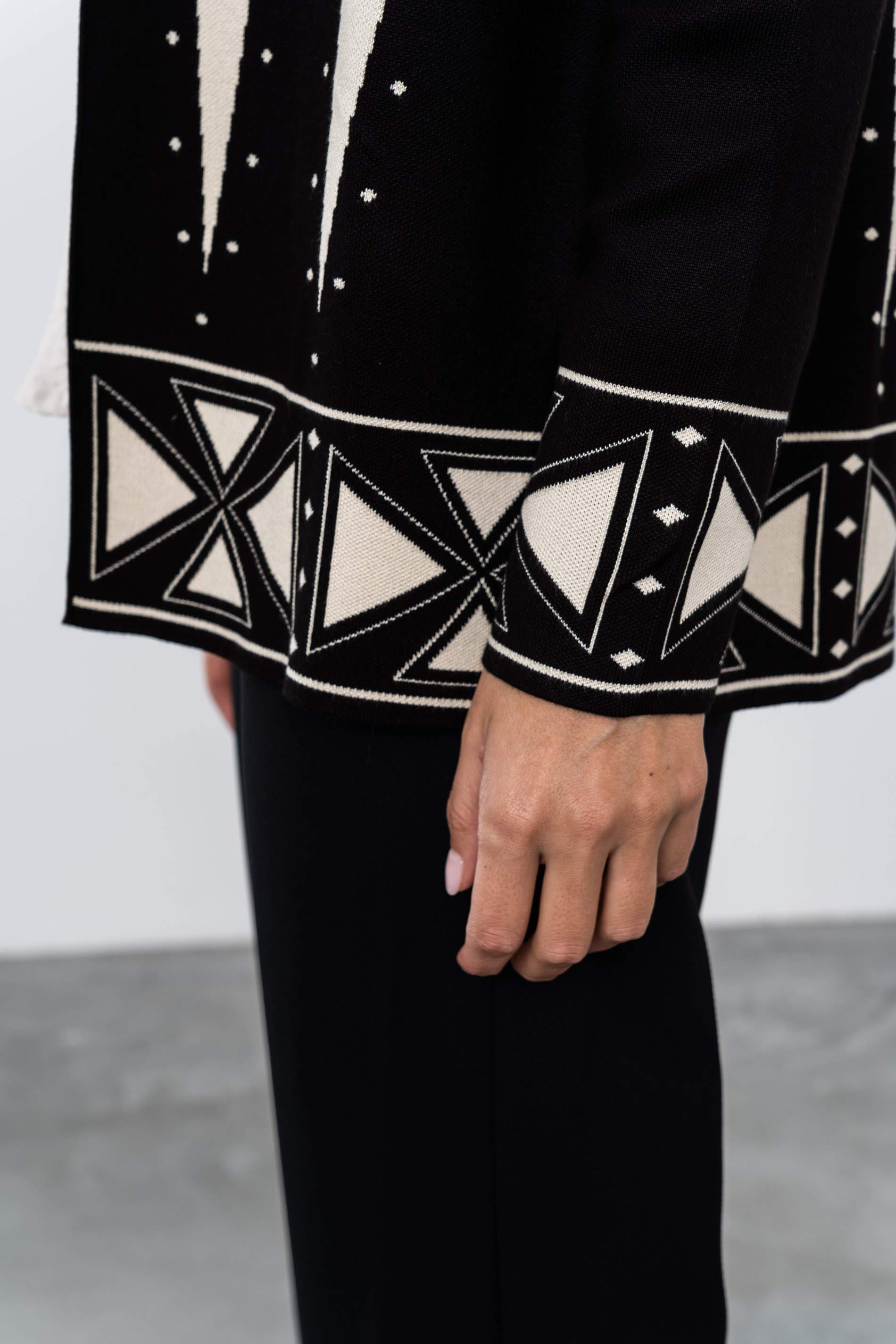 CHAQUETA DIBUJO CENEFA NEGRO - Imagen 4