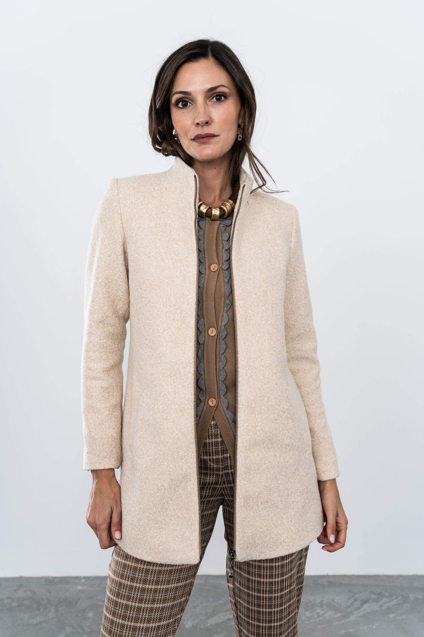 CHAQUETA DETALLE ONDAS CAMEL - Imagen 6