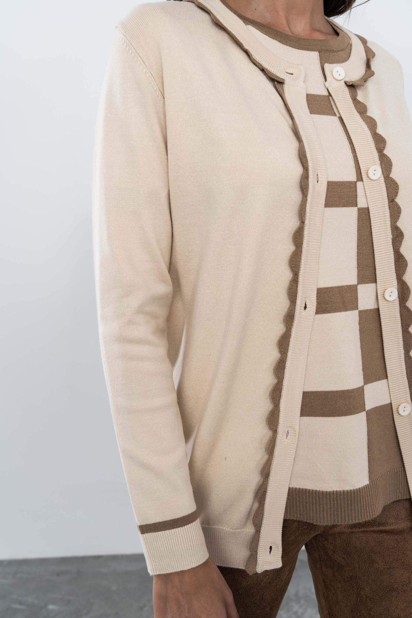 CHAQUETA DETALLE ONDAS PIEDRA - Imagen 3