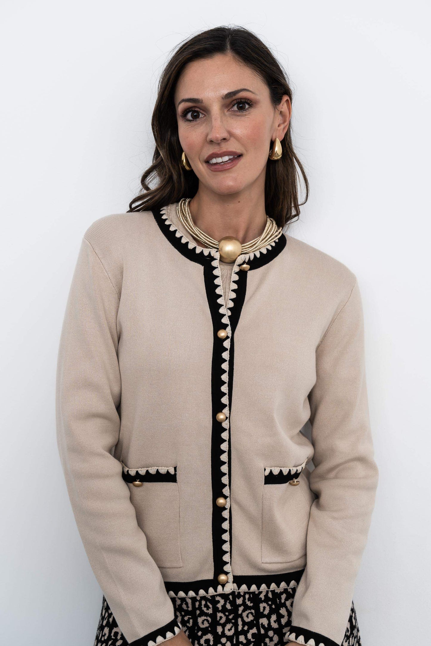 CHAQUETA VIVO CONTRASTE ARENA