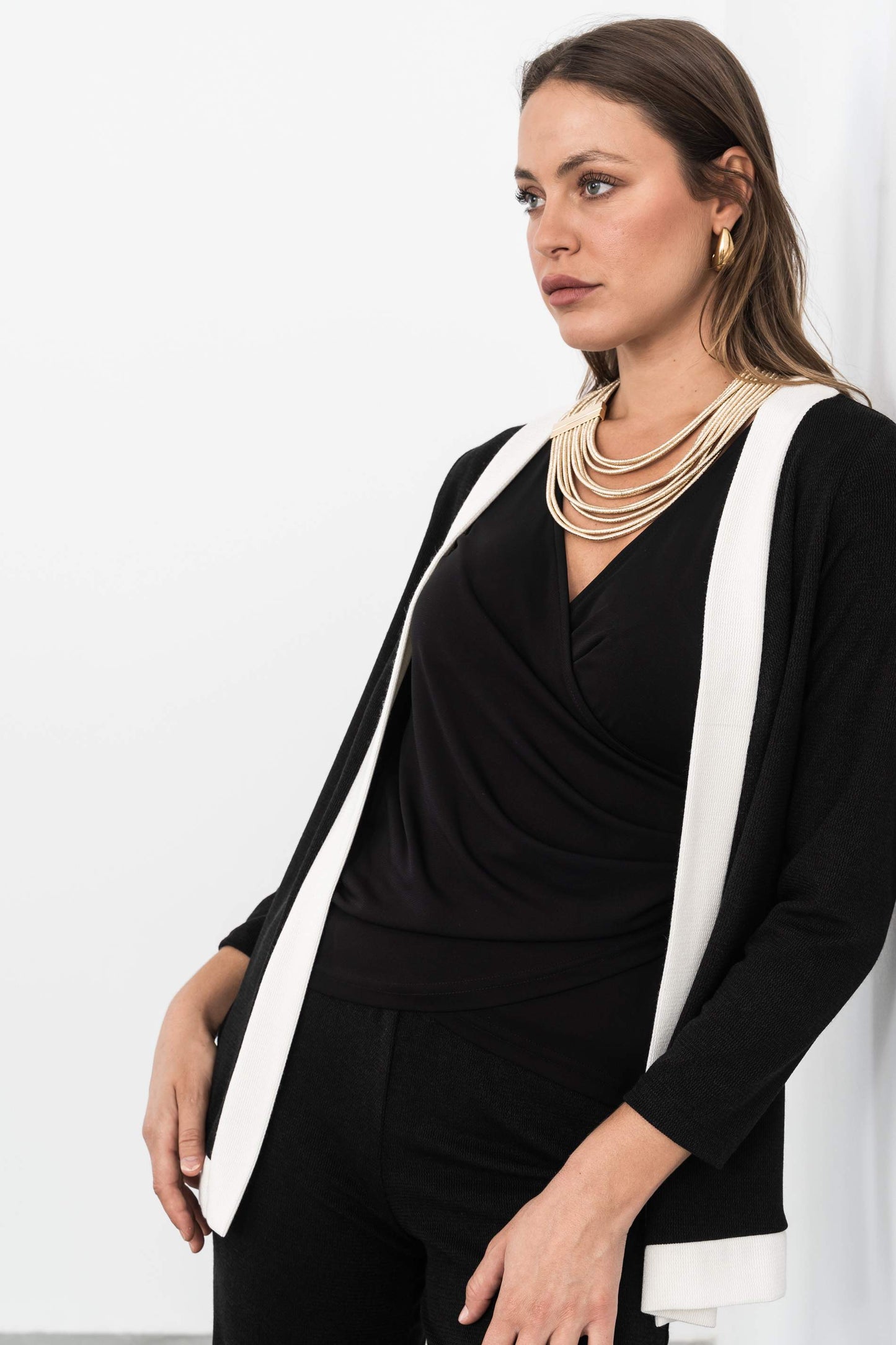 CHAQUETA PUNTO TEXTURA BICOLOR NEGRO - Imagen 8