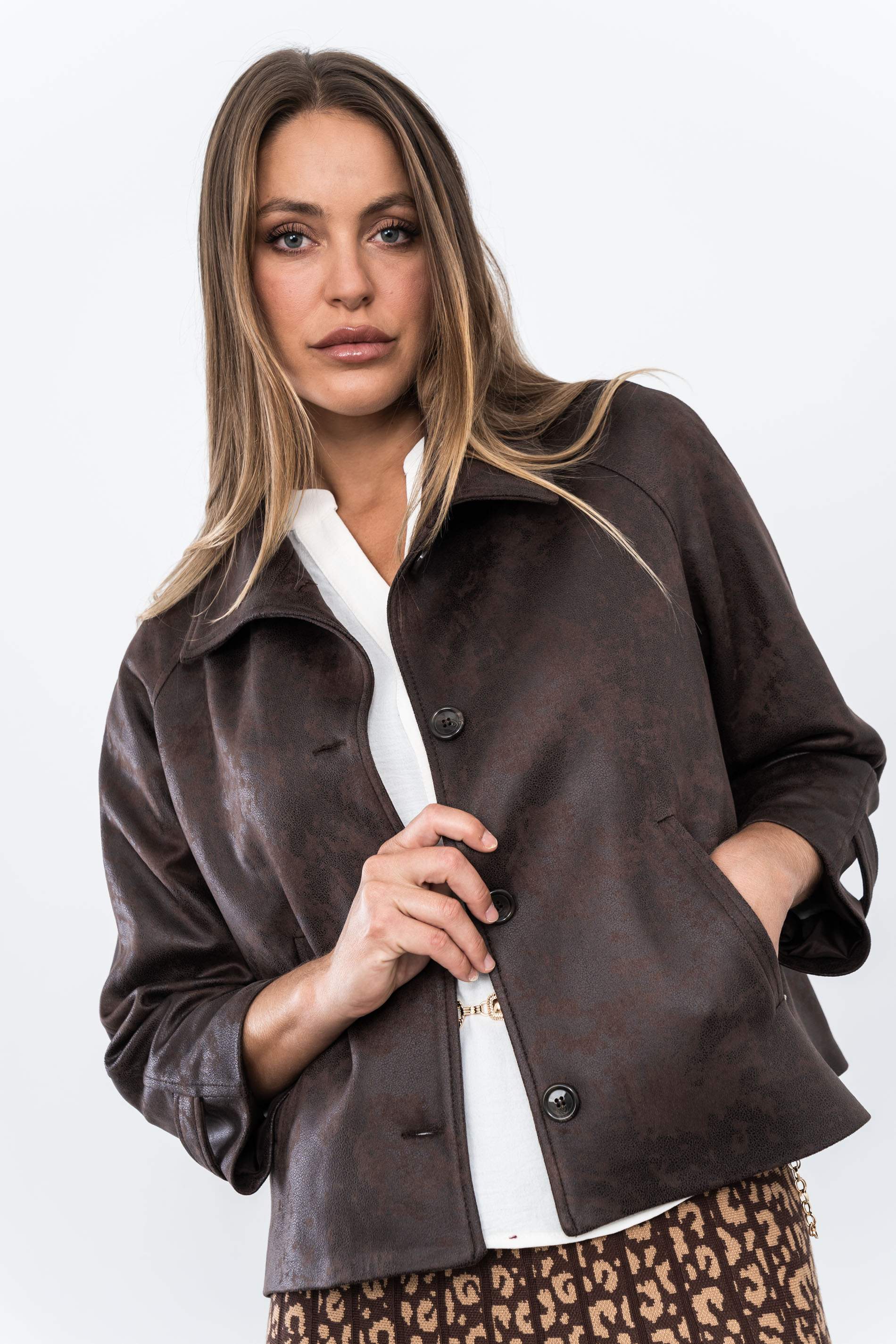 CHAQUETA POLIPIEL BOTONES MARRON - Imagen 4