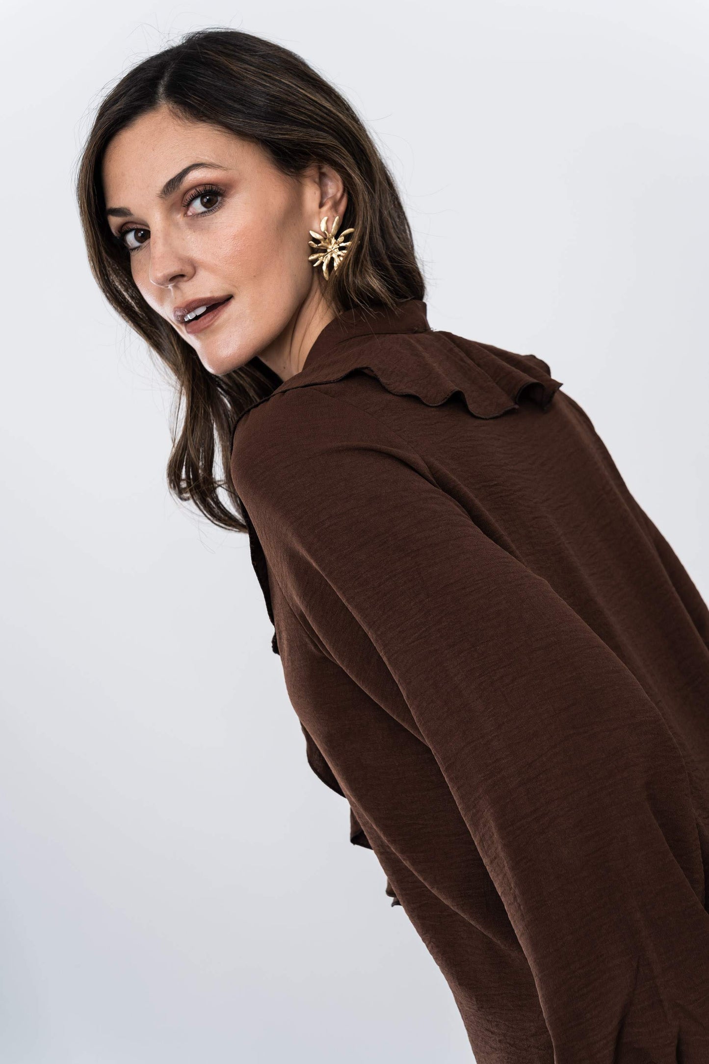 BLUSA VOLANTE MANGA LARGA CHOCOLATE - Imagen 8
