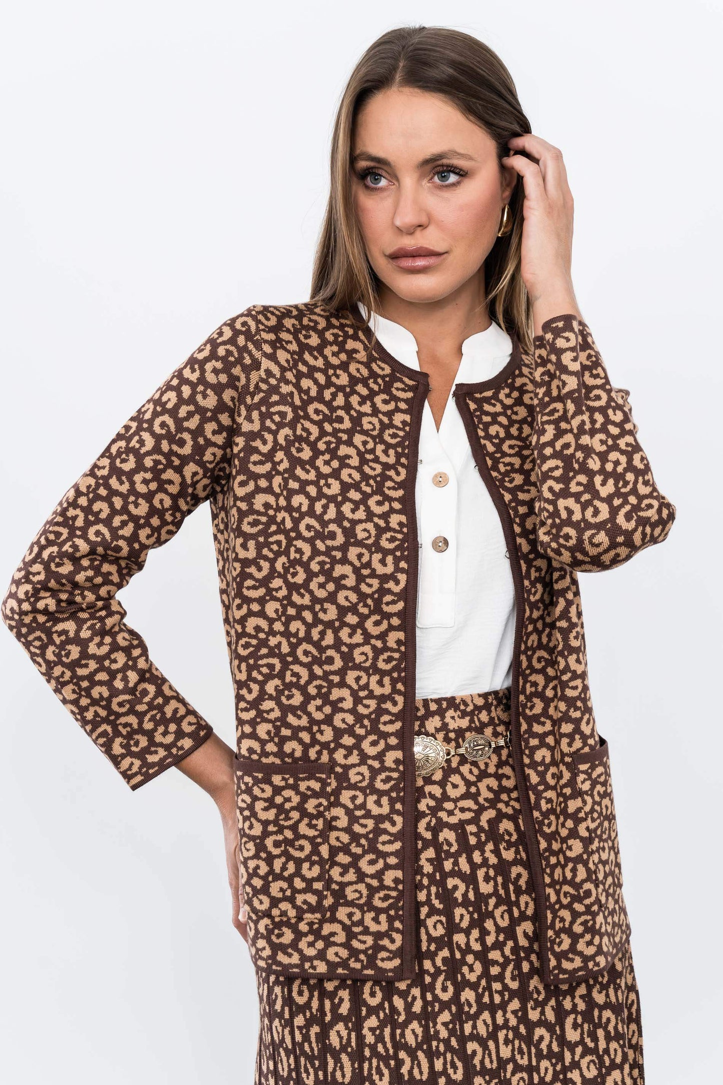 CHAQUETA MANCHAS MARRON