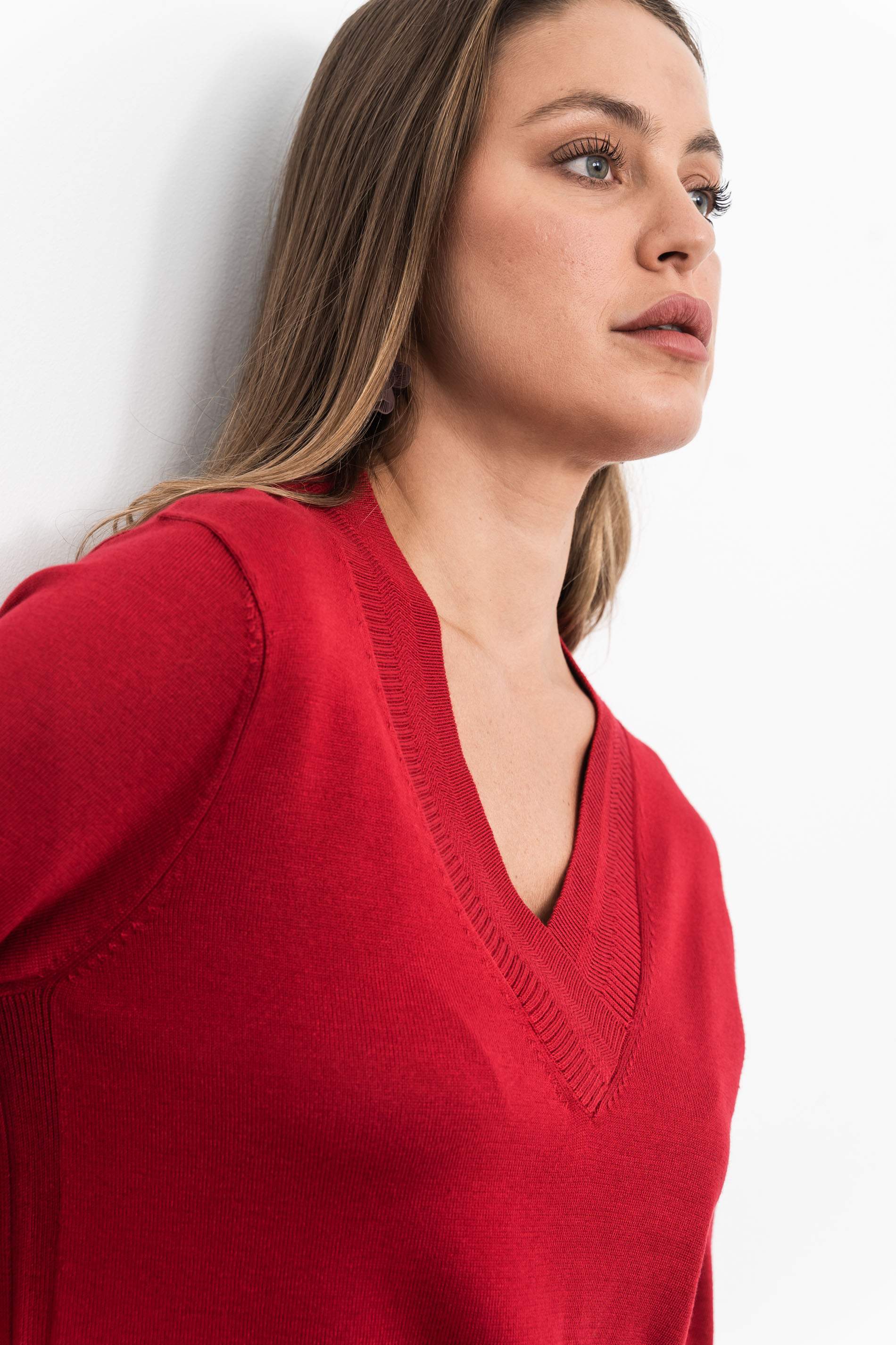 JERSEY CUELLO PICO DETALLE ROJO - Imagen 5