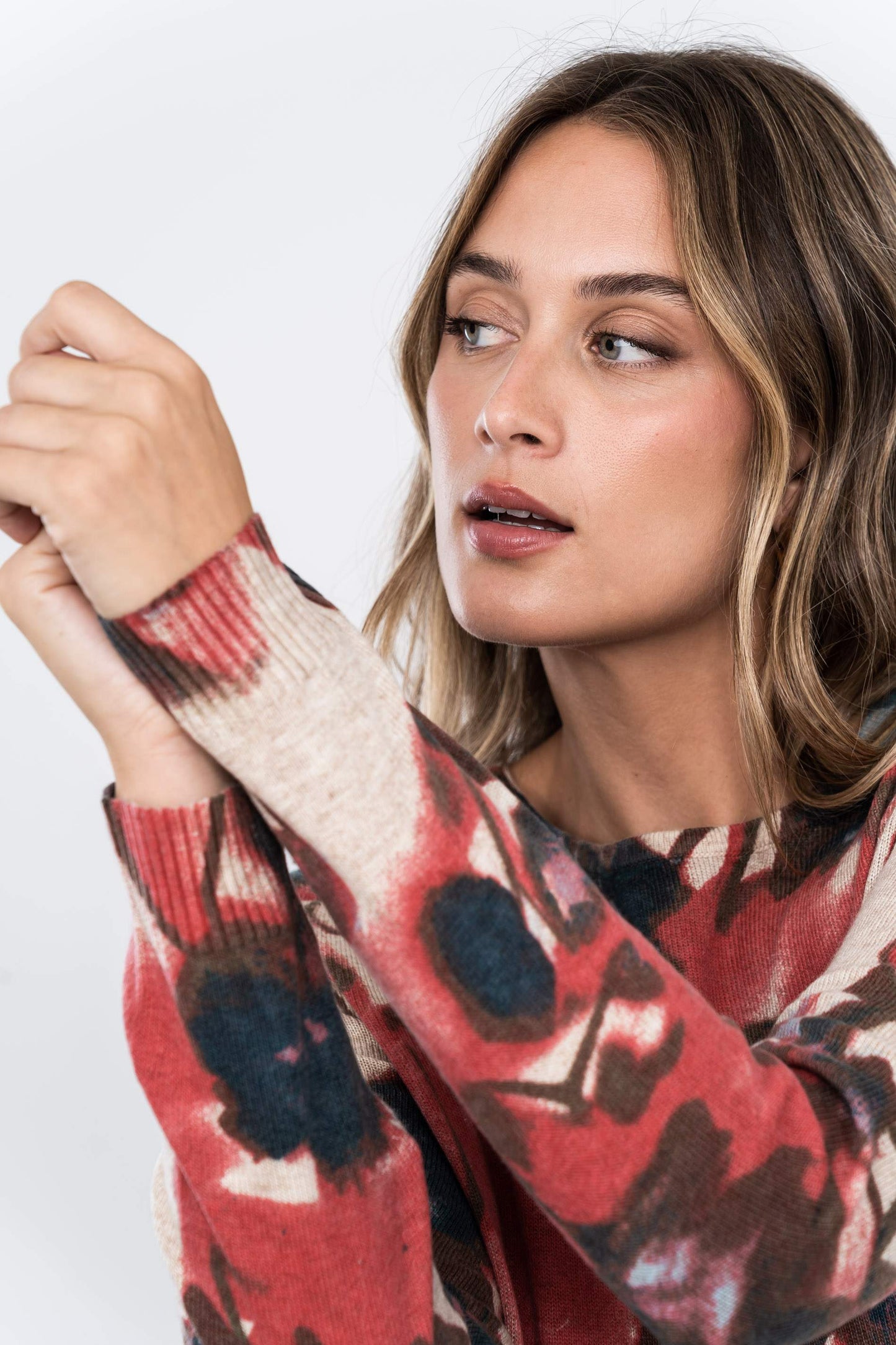 JERSEY ESTAMPADO FLORAL BURDEOS - Imagen 2
