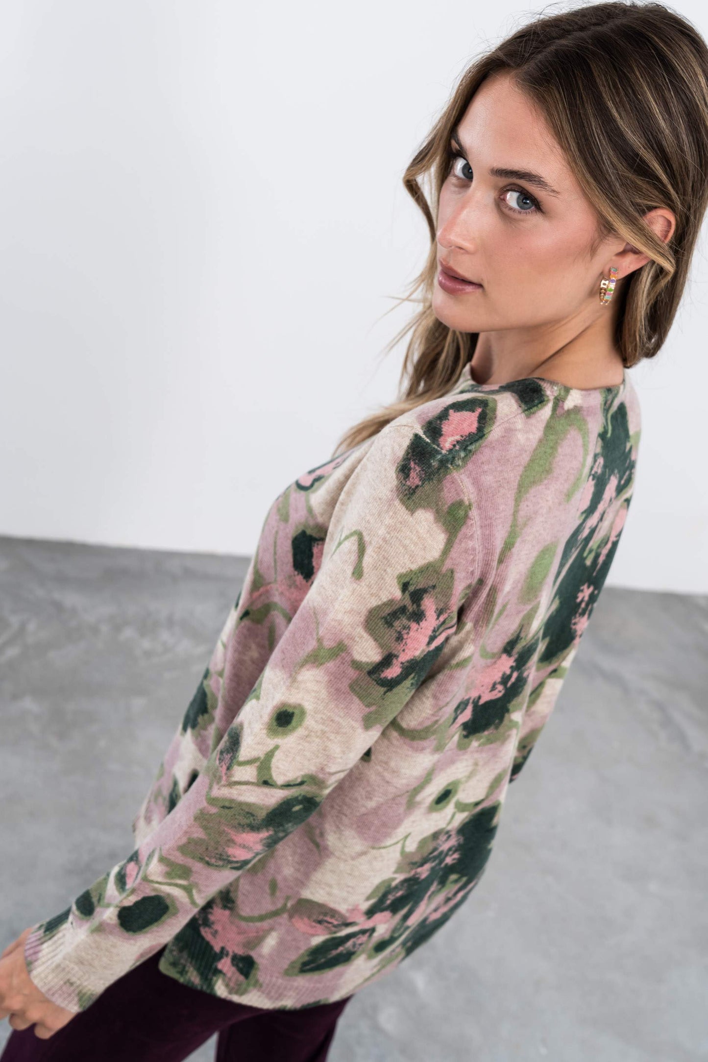 JERSEY ESTAMPADO FLORAL ROSA - Imagen 8