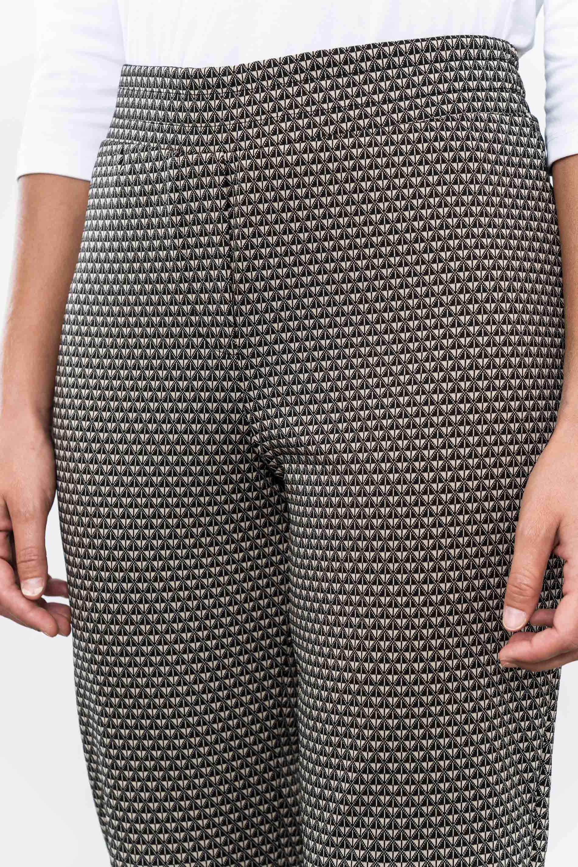 PANTALON JACQUARD ROMBOS - Imagen 6