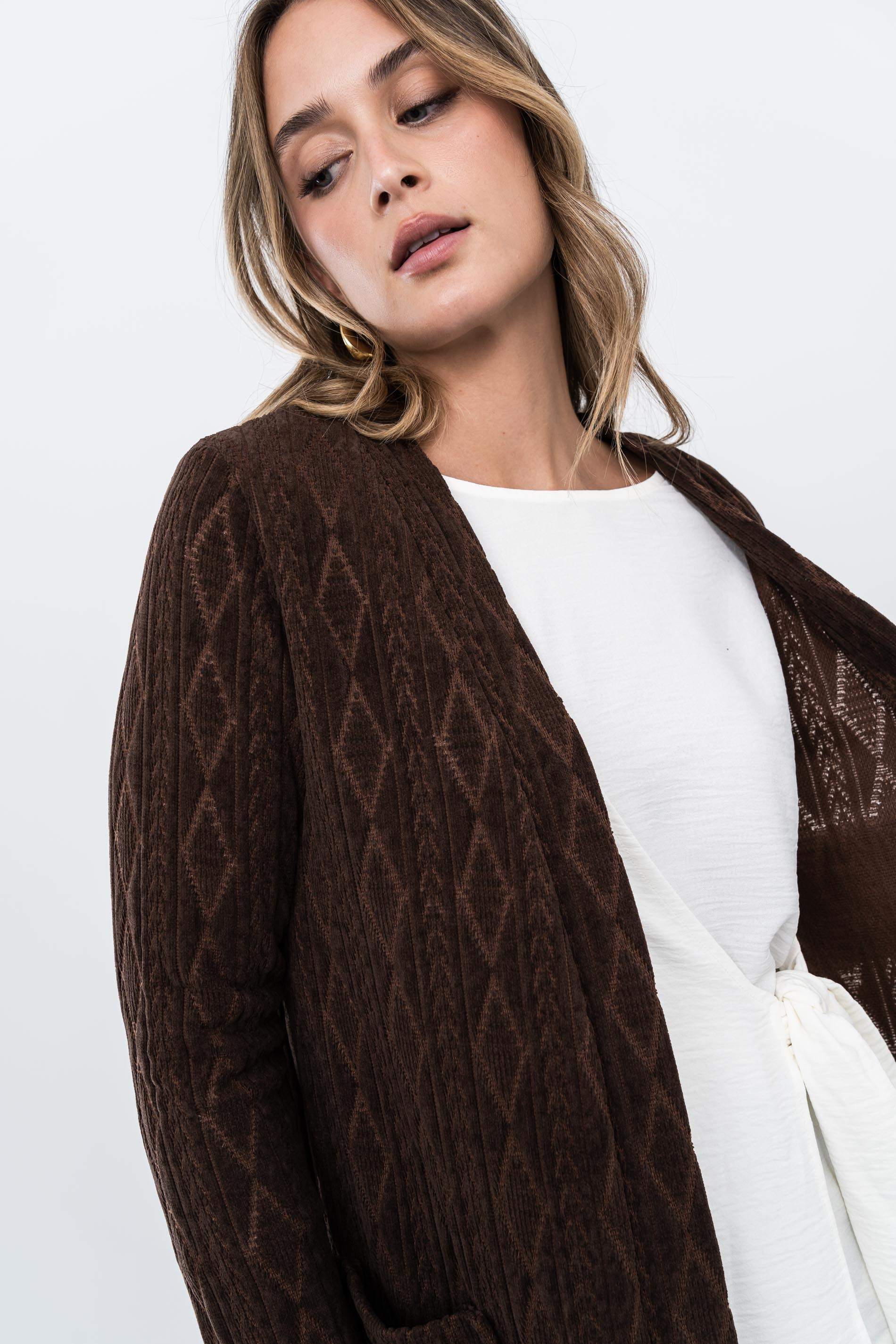 CHAQUETA PUNTO ROMBO CHOCOLATE - Imagen 3