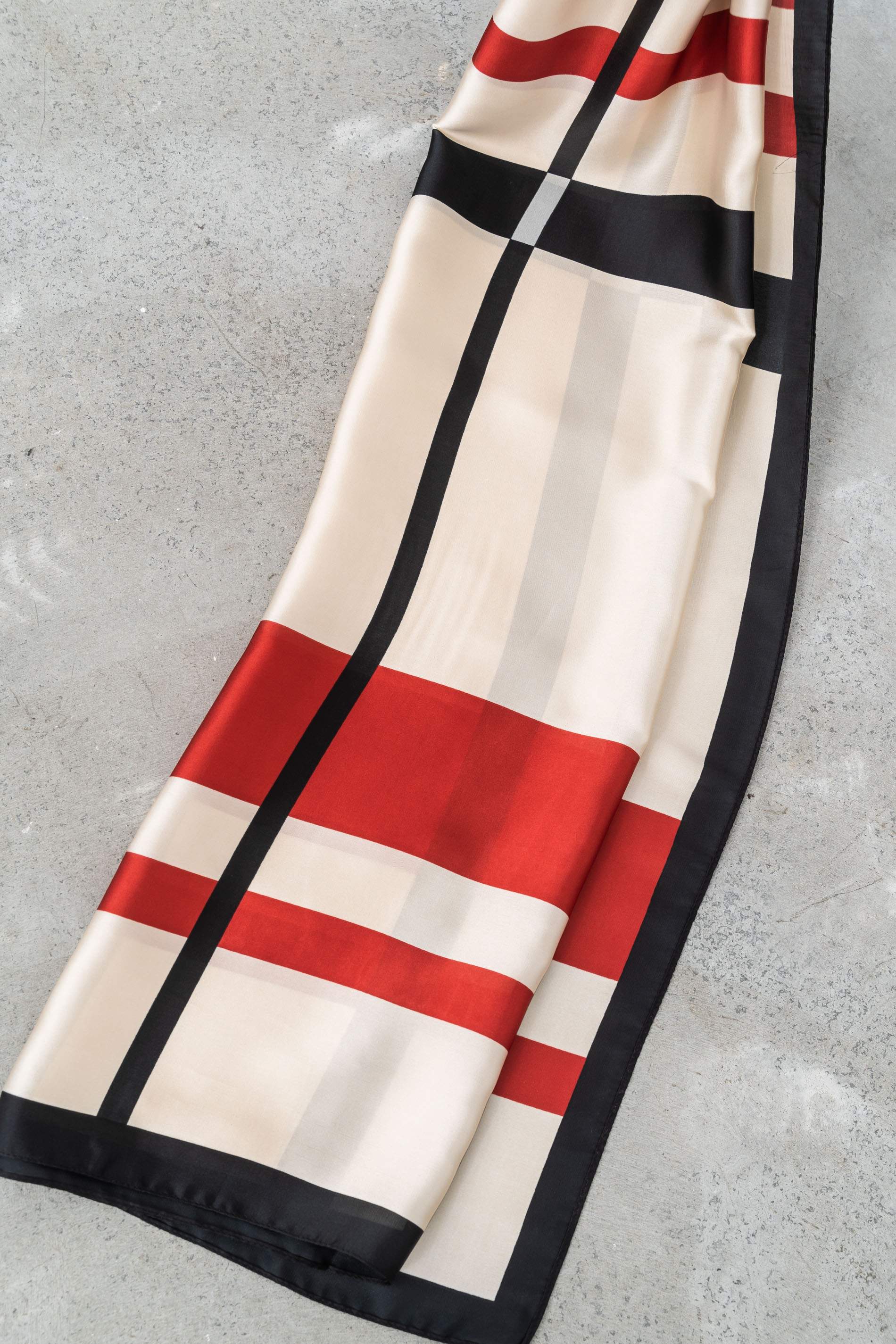 FOULARD EFECTO SEDA CUADROS - Imagen 3