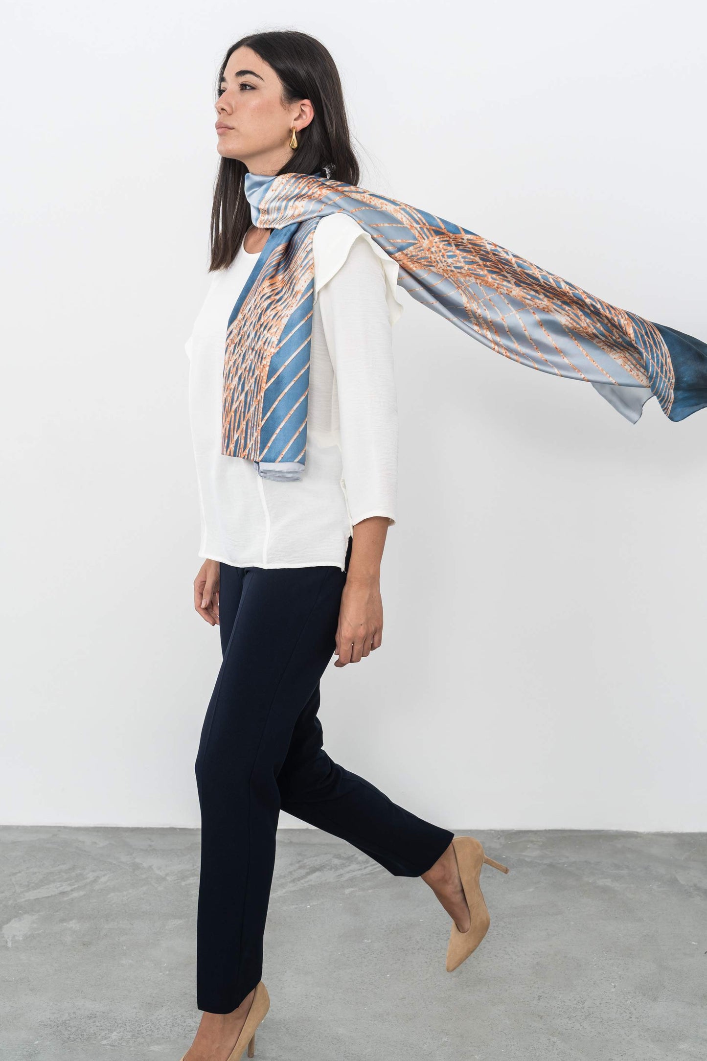 FOULARD EFECTO SEDA TRAZOS - Imagen 2