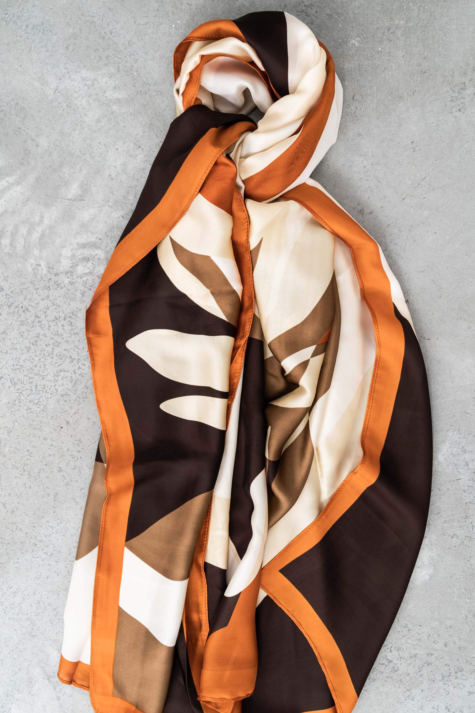 FOULARD EFECTO SEDA HOJAS - Imagen 2