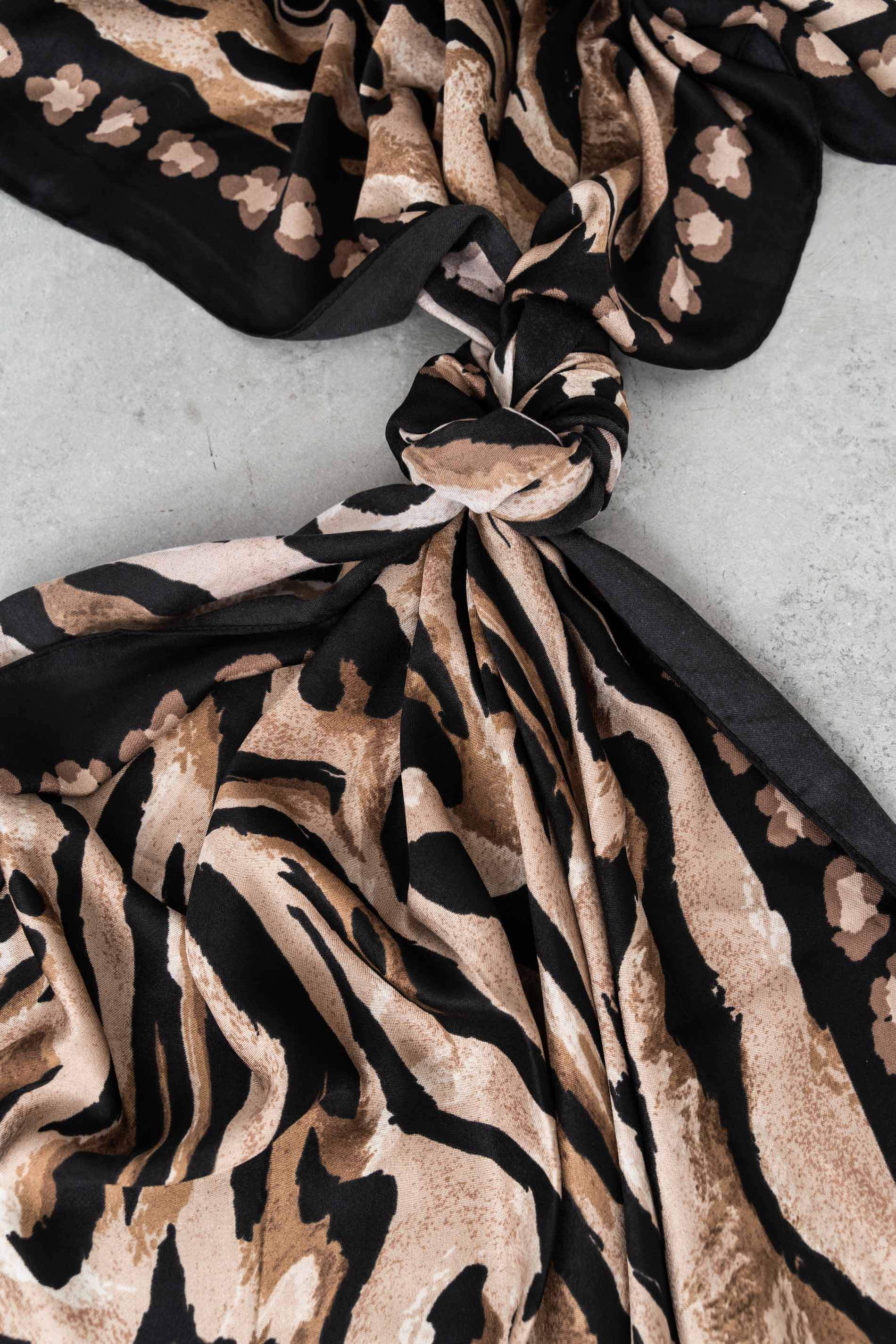 FOULARD ANIMAL COMBINADO - Imagen 2