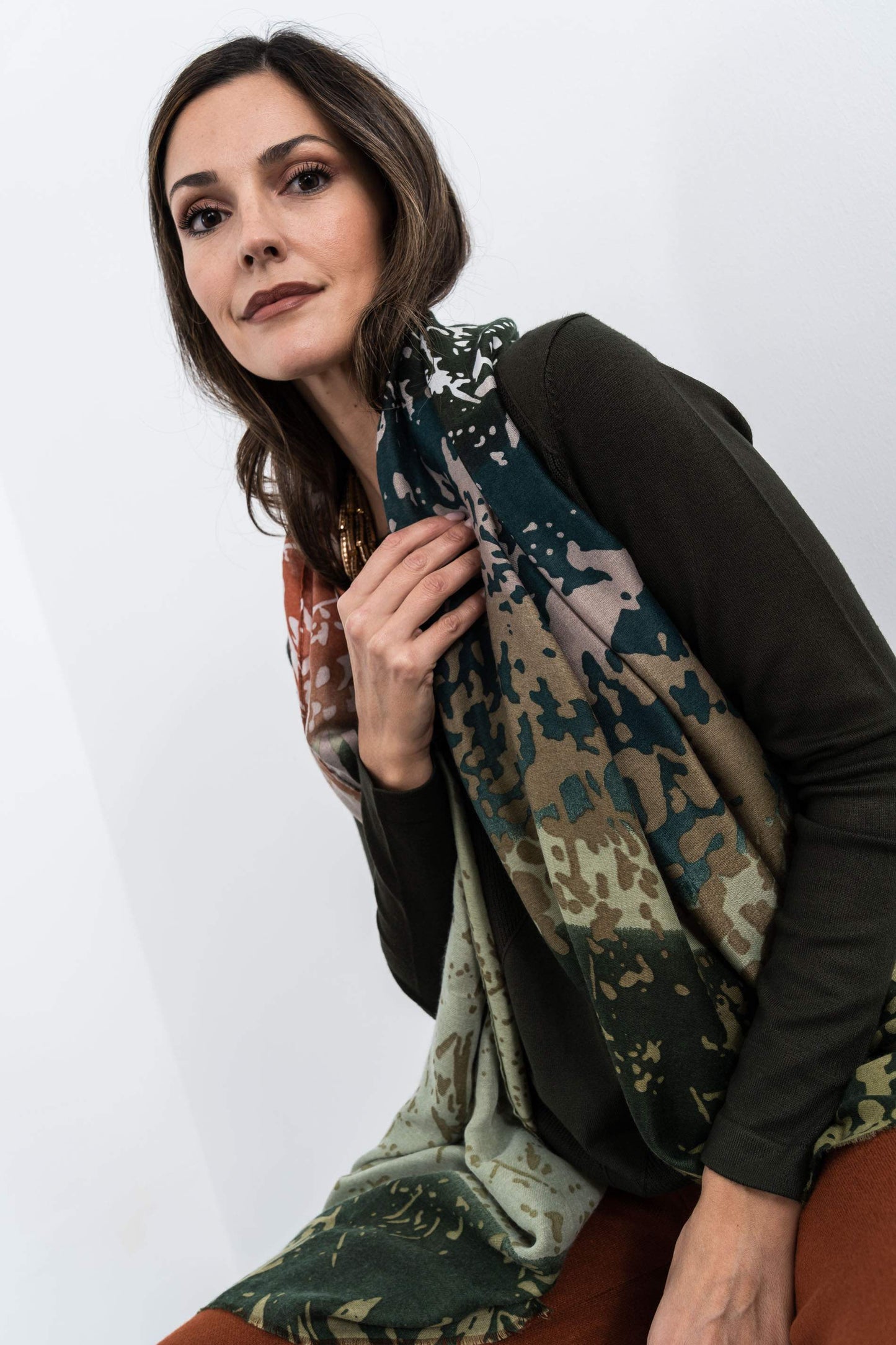 FOULARD BLOQUES ESTAMPADO VERDE - Imagen 4