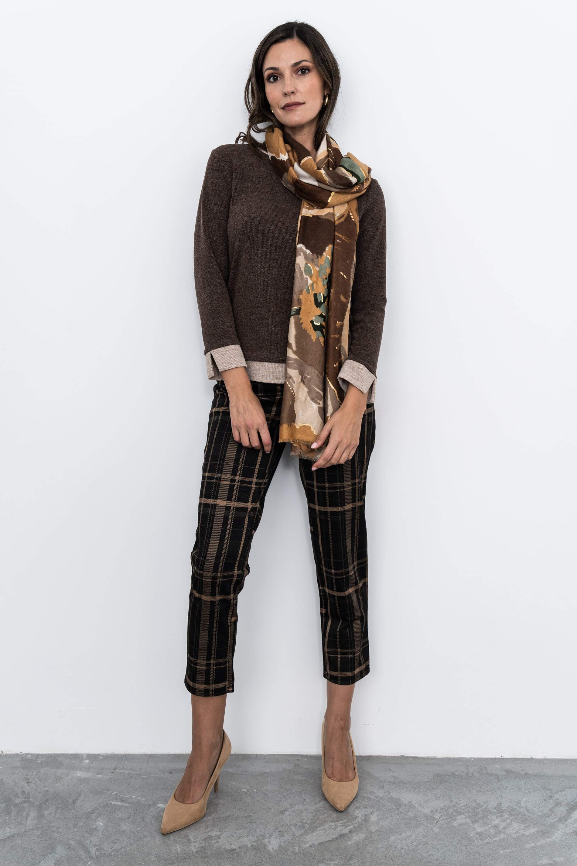 FOULARD FLOR DETALLE ORO CAMEL - Imagen 3