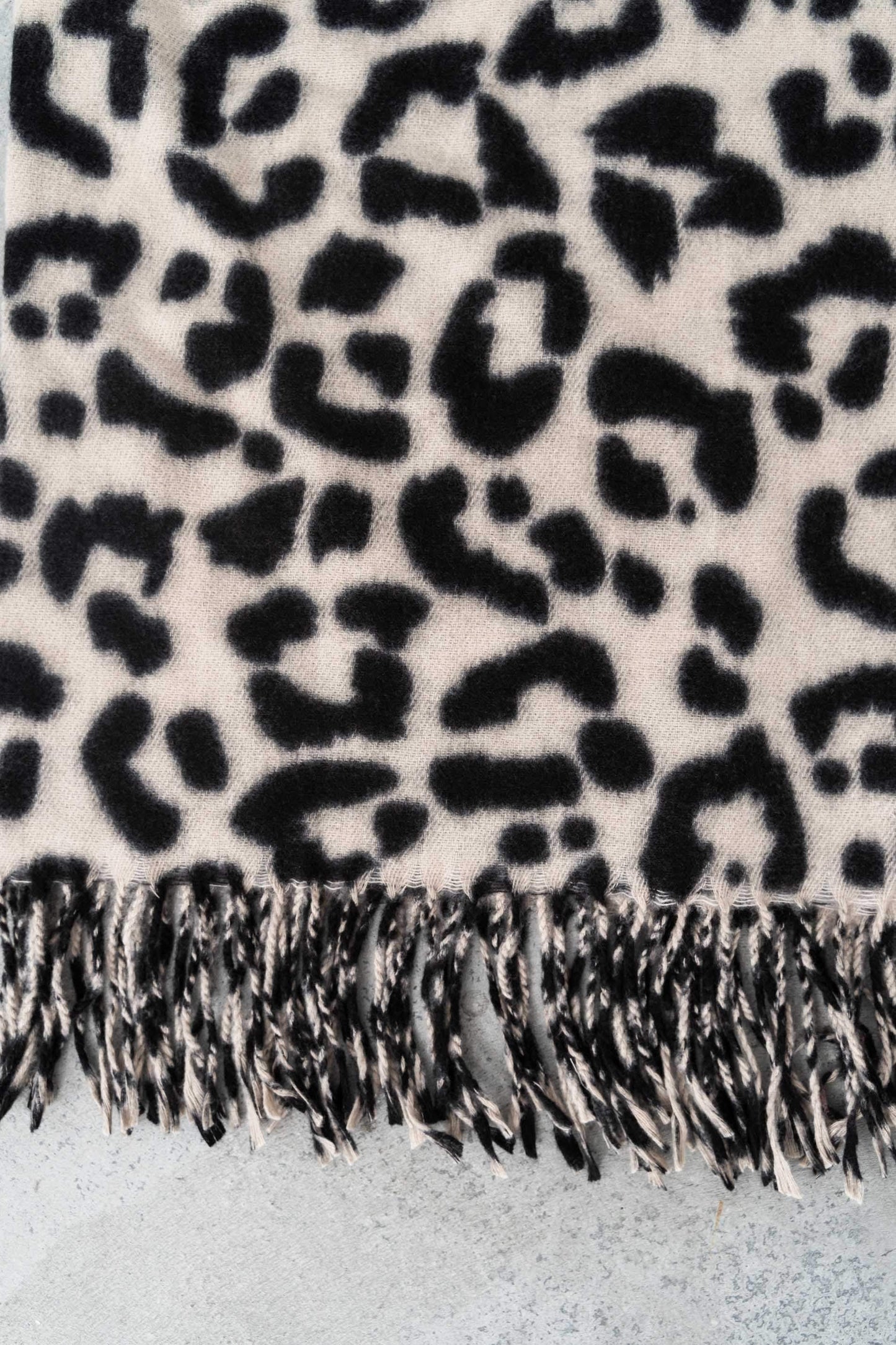 ESTOLA CALIDA ANIMAL BEIGE - Imagen 2