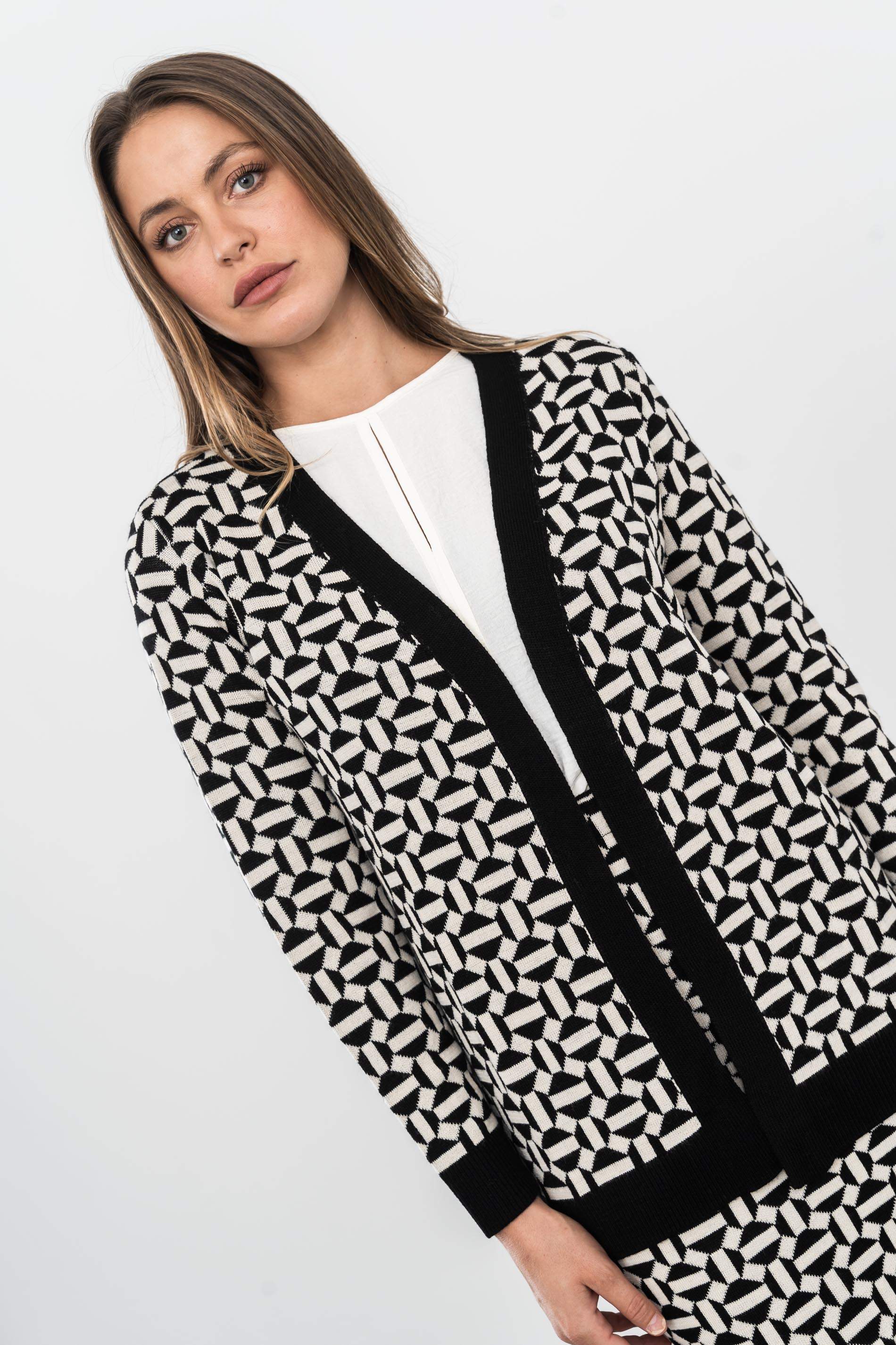 CHAQUETA GEOMETRICOS NEGRO - Imagen 2