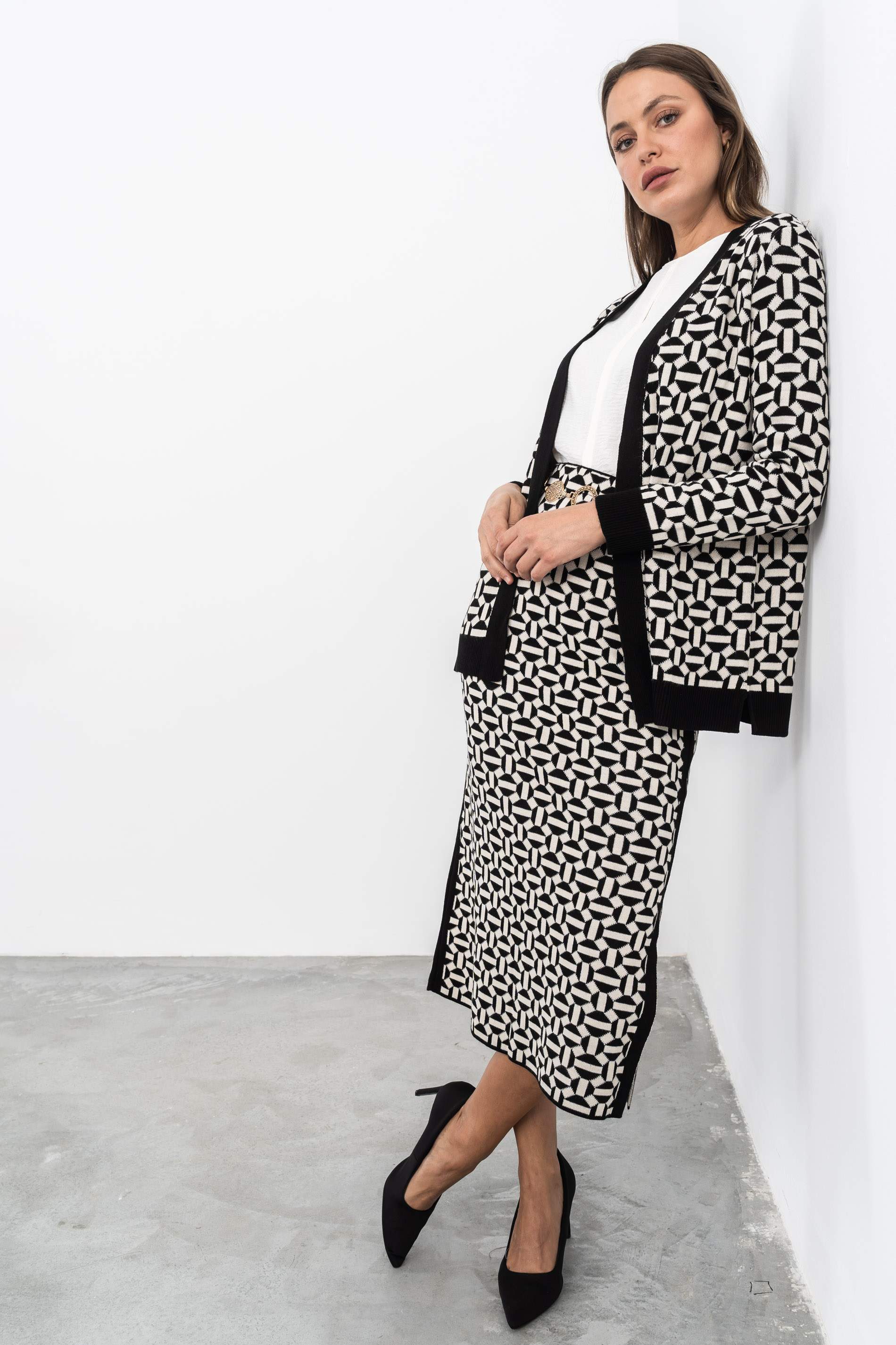 CHAQUETA GEOMETRICOS NEGRO - Imagen 7