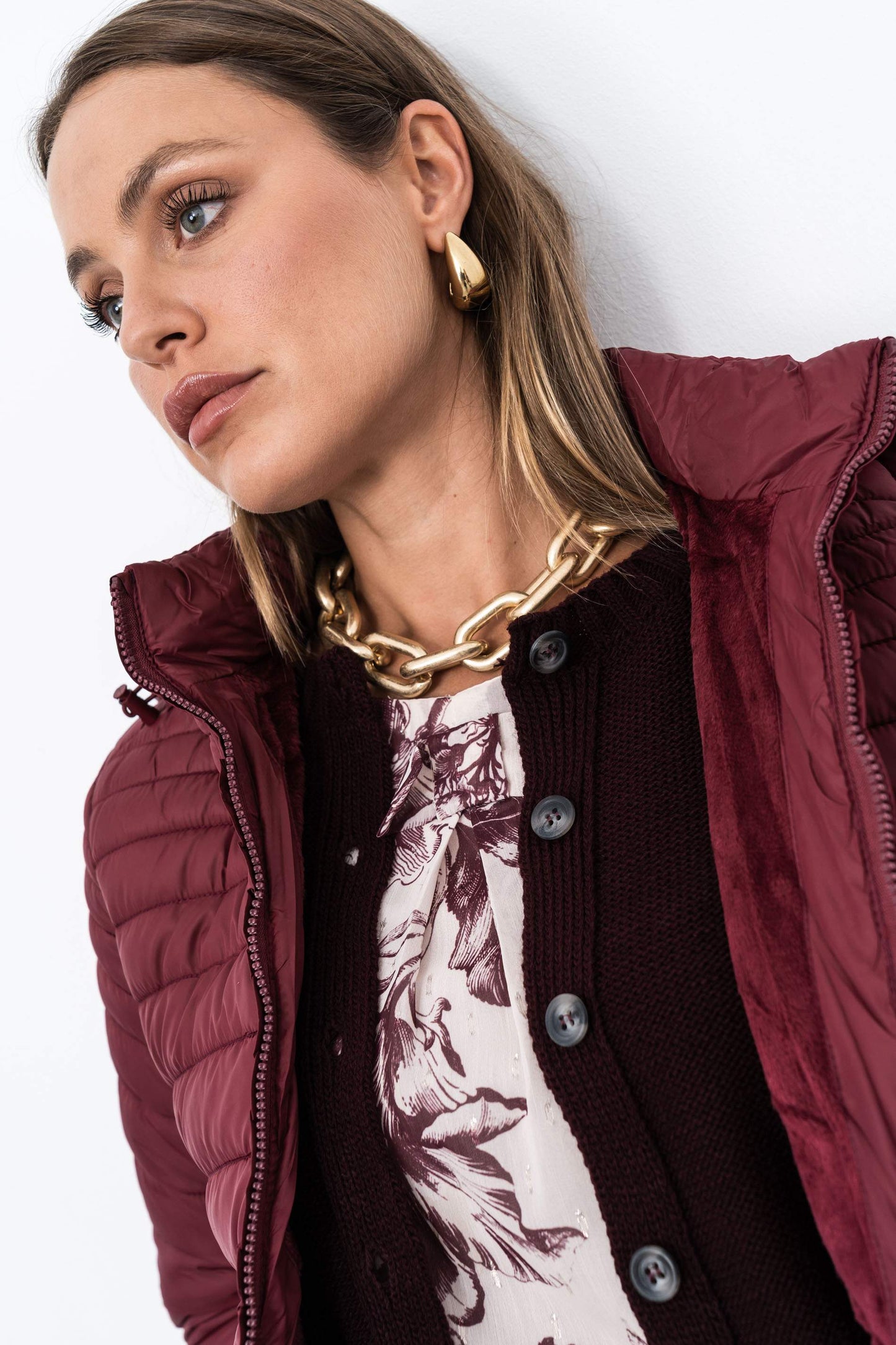 CHAQUETA PUNOS OCHITOS GRANATE - Imagen 6