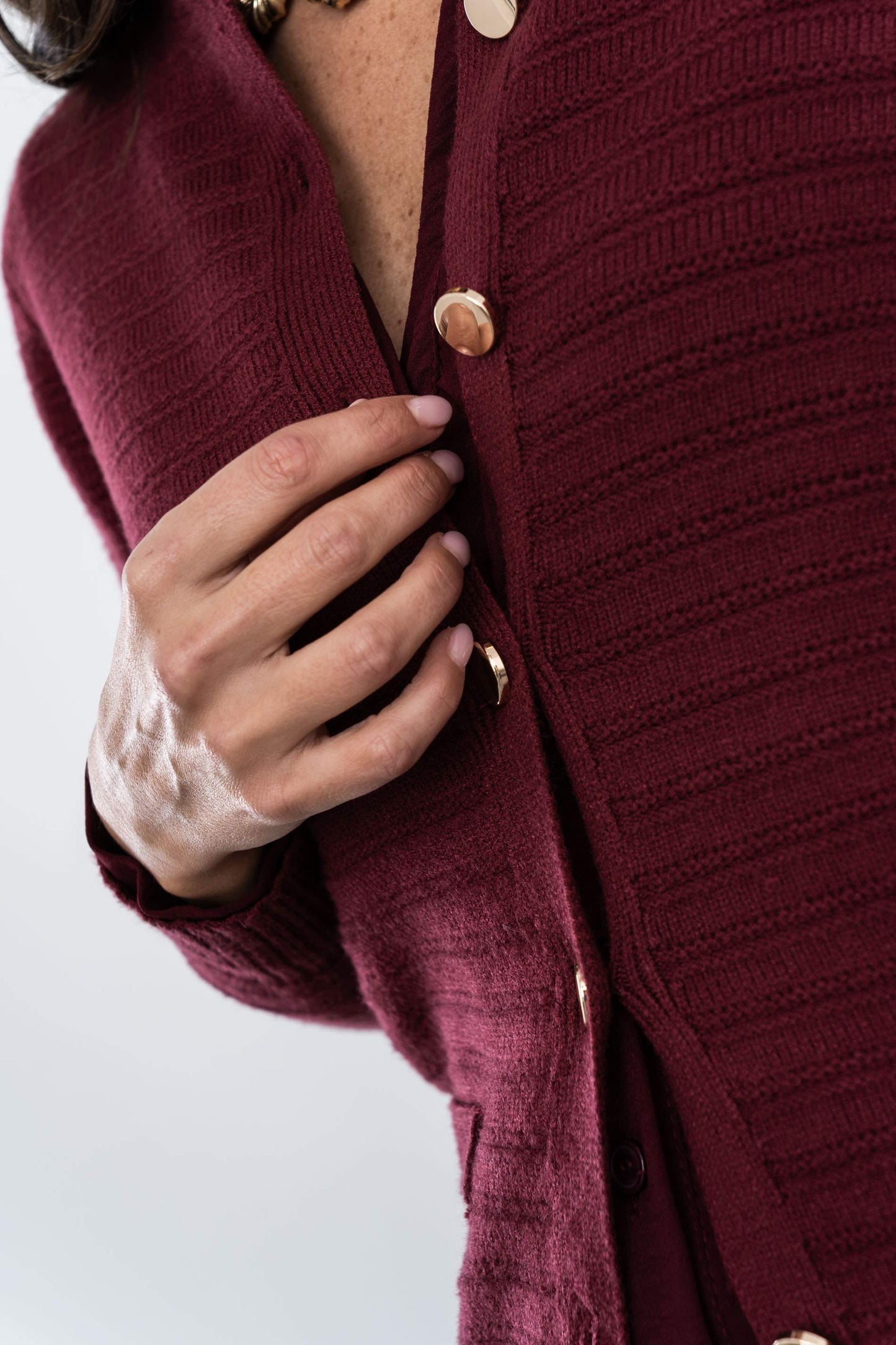CHAQUETA BOTONES ORO BURDEOS - Imagen 4
