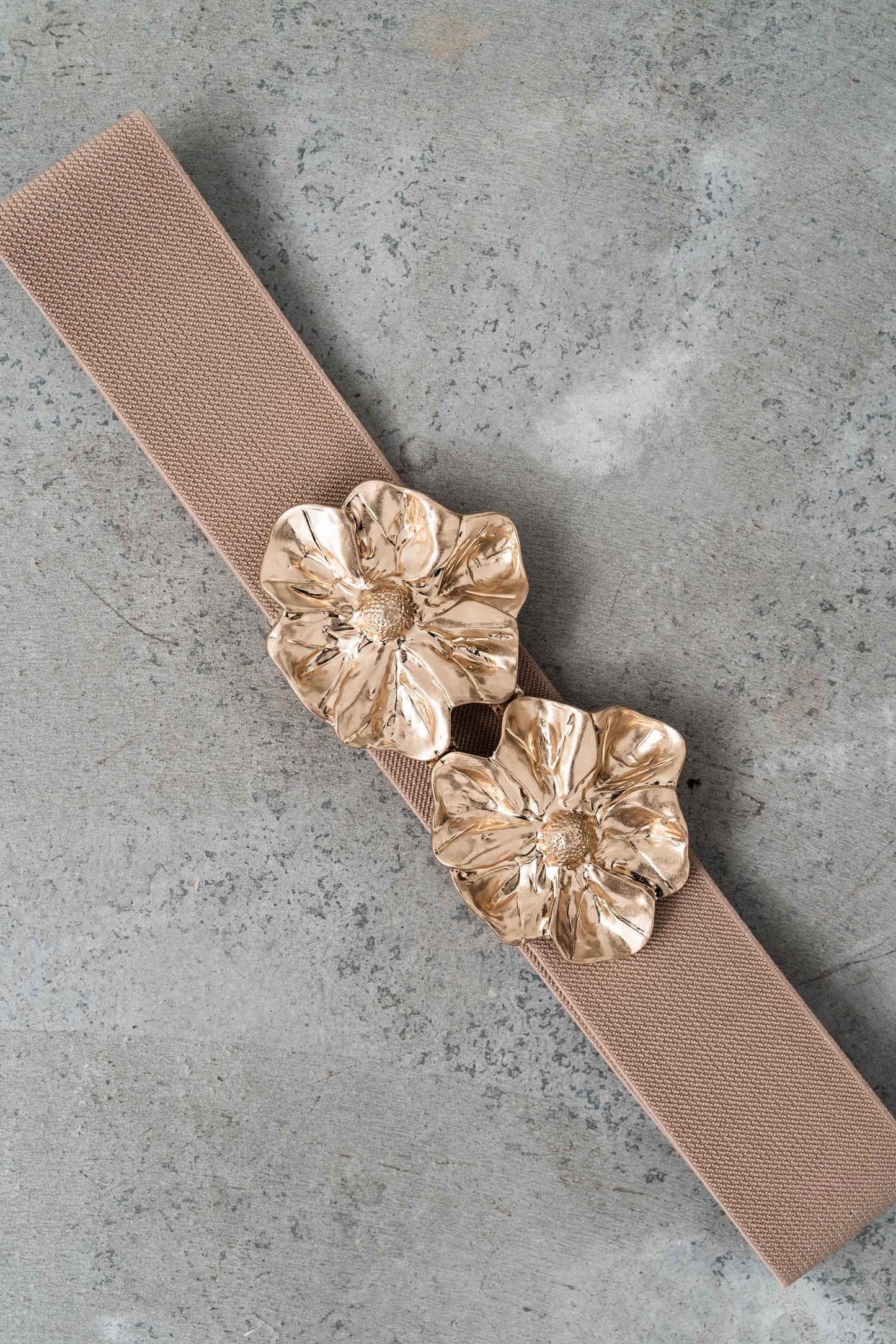 CINTURON ELASTICO FLOR METAL CAMEL