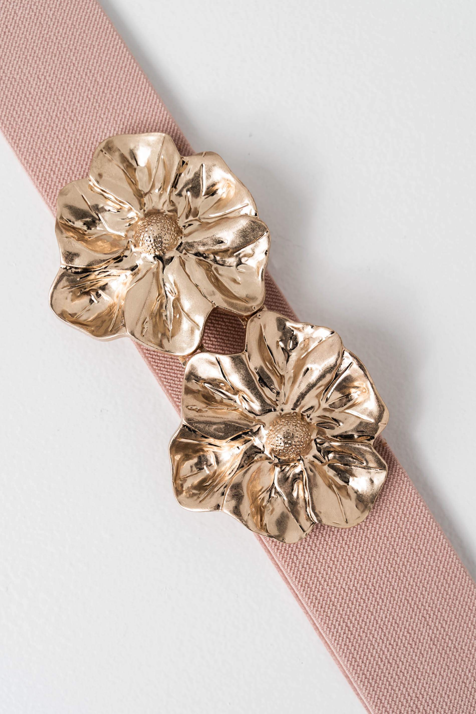 CINTURON ELASTICO FLOR METAL NUDE