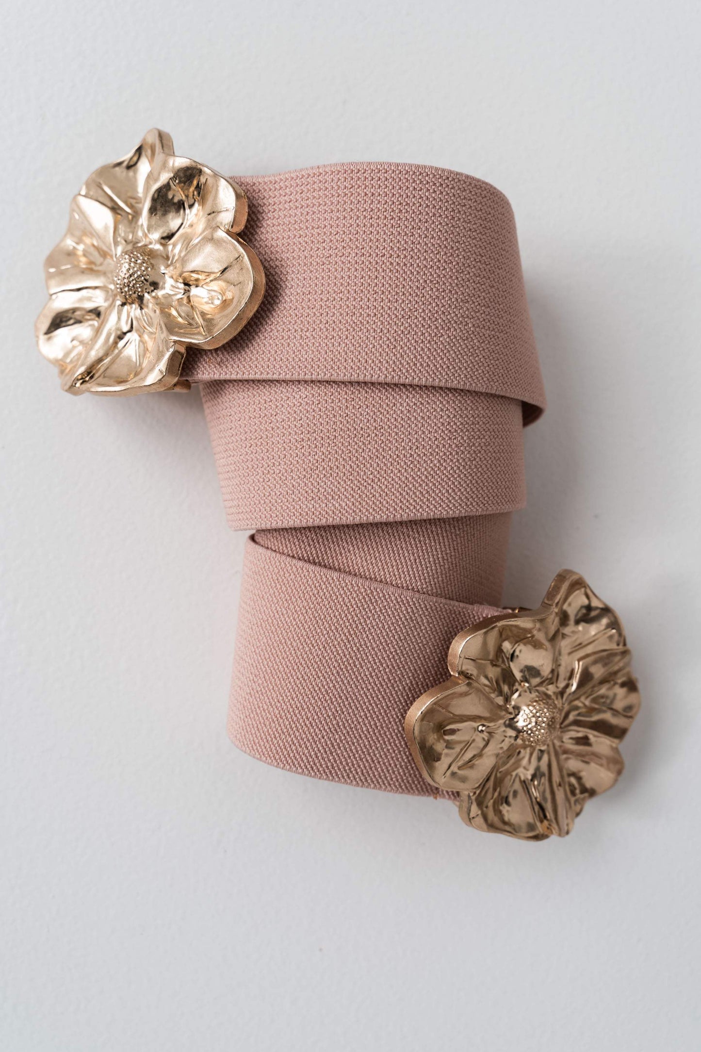 CINTURON ELASTICO FLOR METAL NUDE - Imagen 2