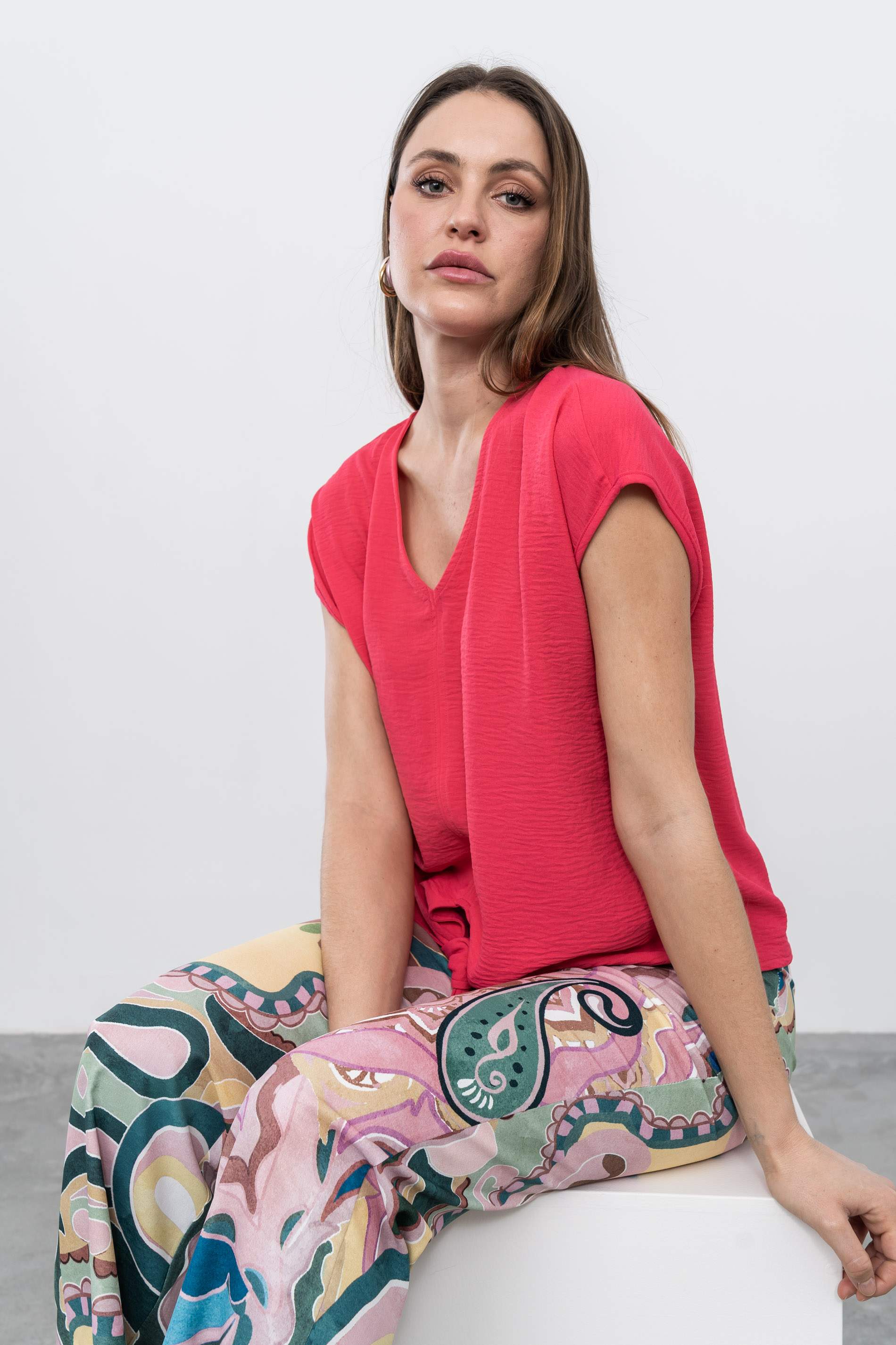 BLUSA NUDO CENTRAL FRESA - Imagen 4