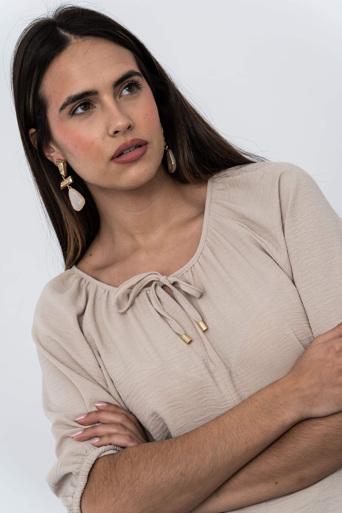 BLUSA FRUNCES LACITO ARENA - Imagen 2