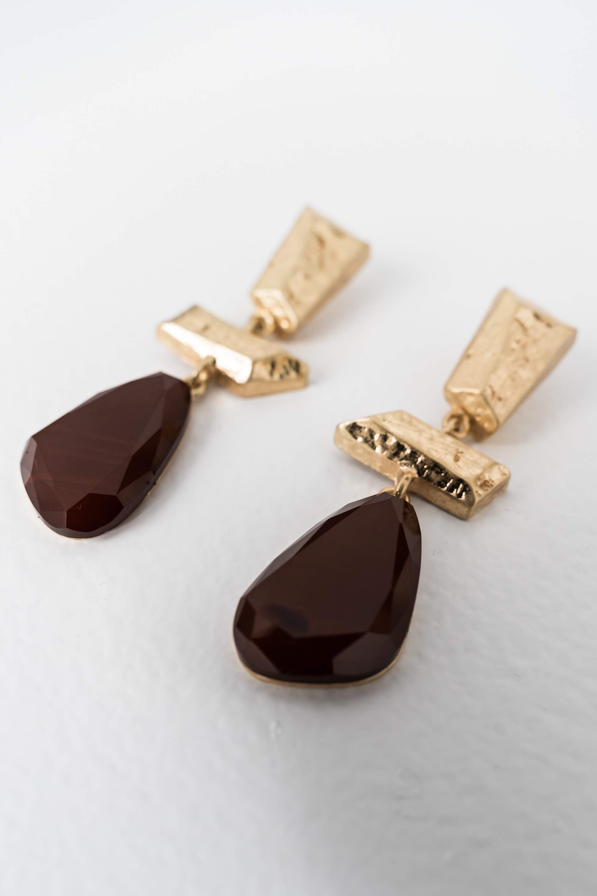 PENDIENTE TEXTURA PIEDRA CHOCOLATE - Imagen 4