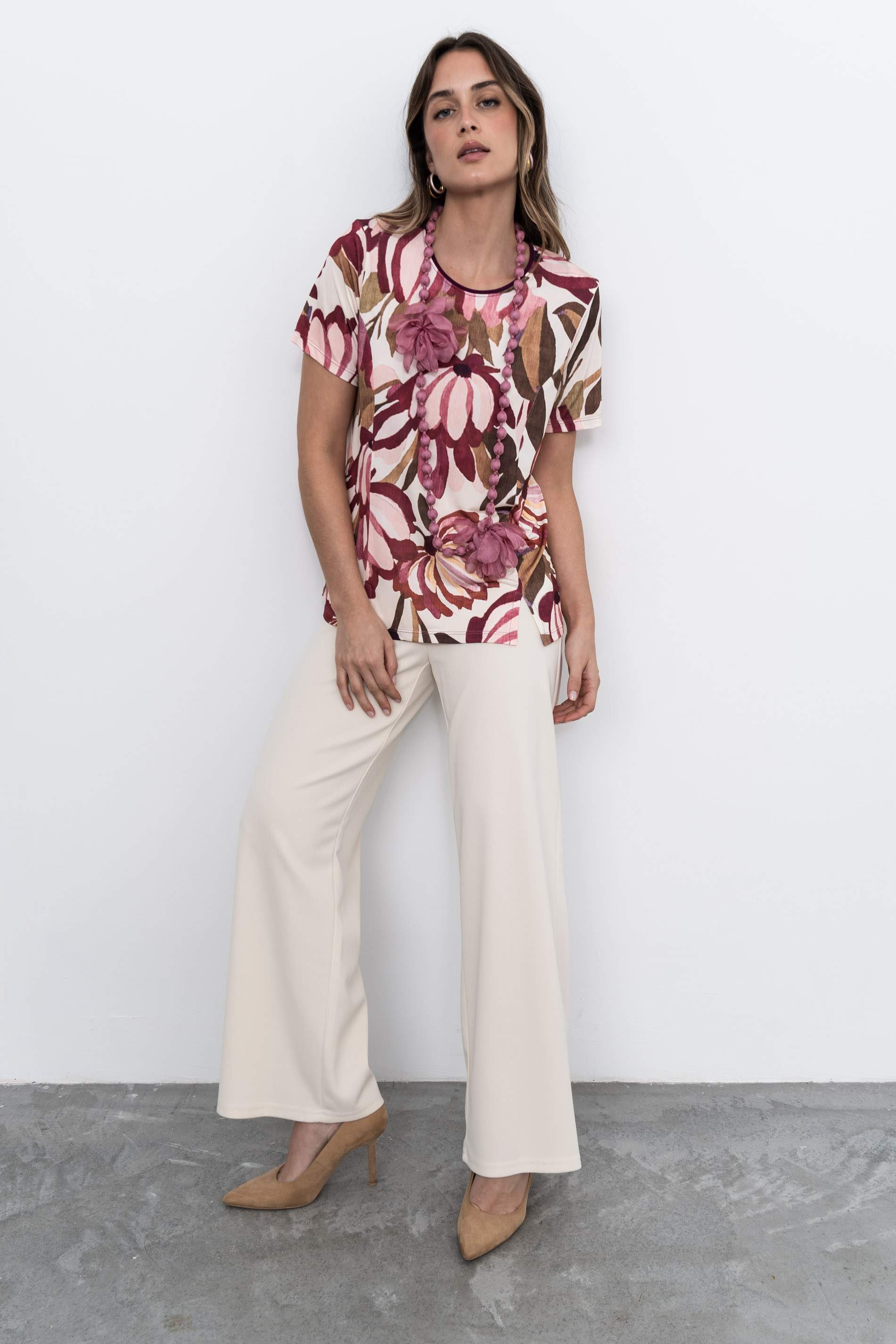 CAMISETA ABERTURAS FLORAL - Imagen 7