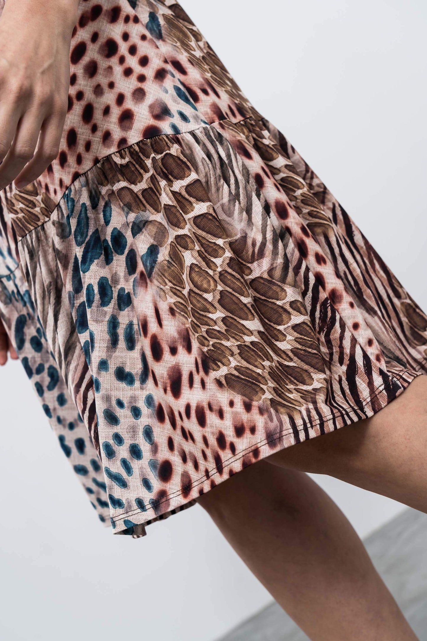 VESTIDO VOLANTE ANIMAL - Imagen 4