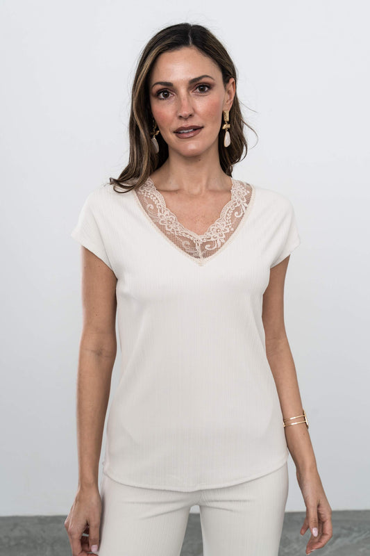 CAMISETA TEXTURA ENCAJE BEIGE