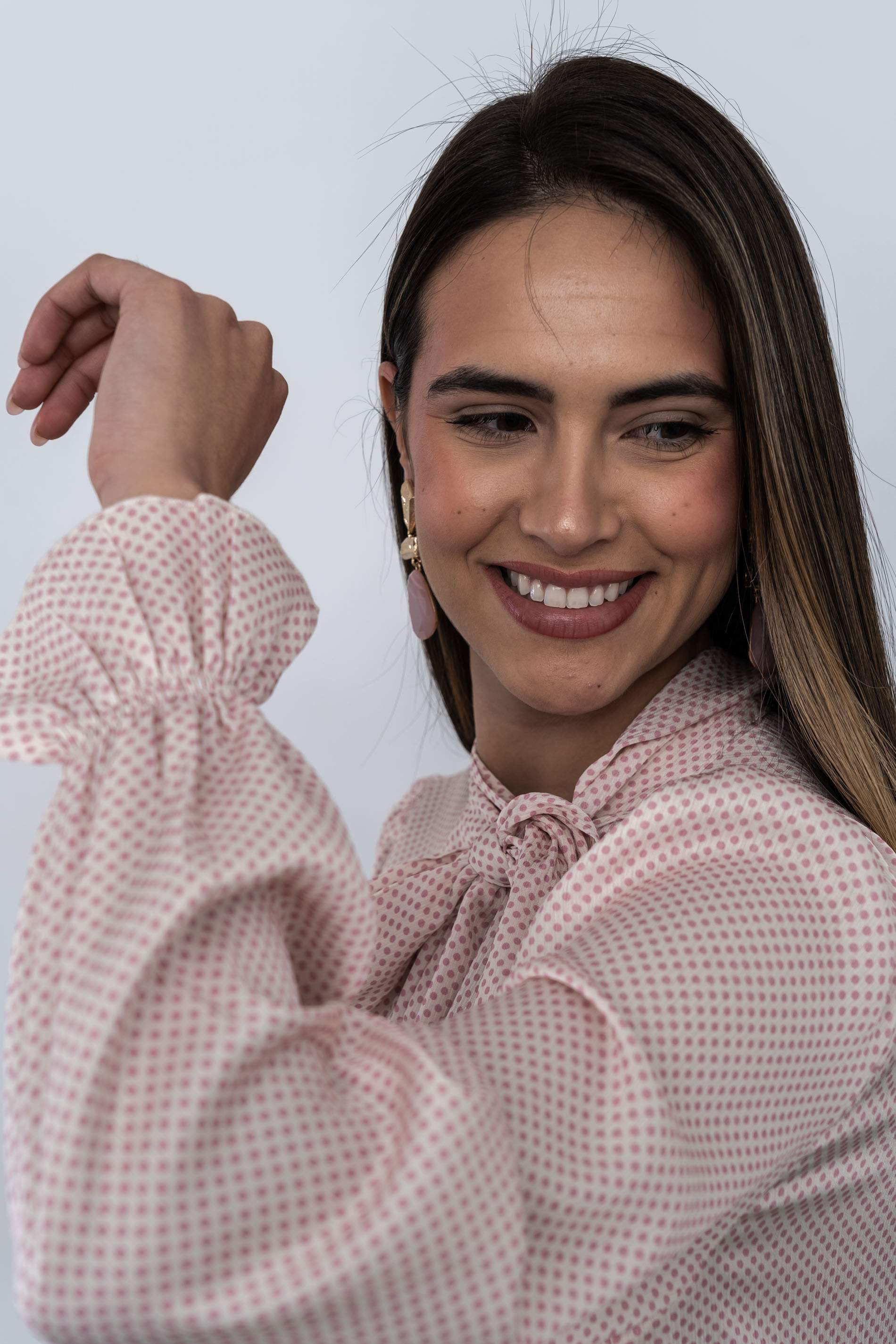 BLUSA LAZADA TOPOS ROSA - Imagen 2