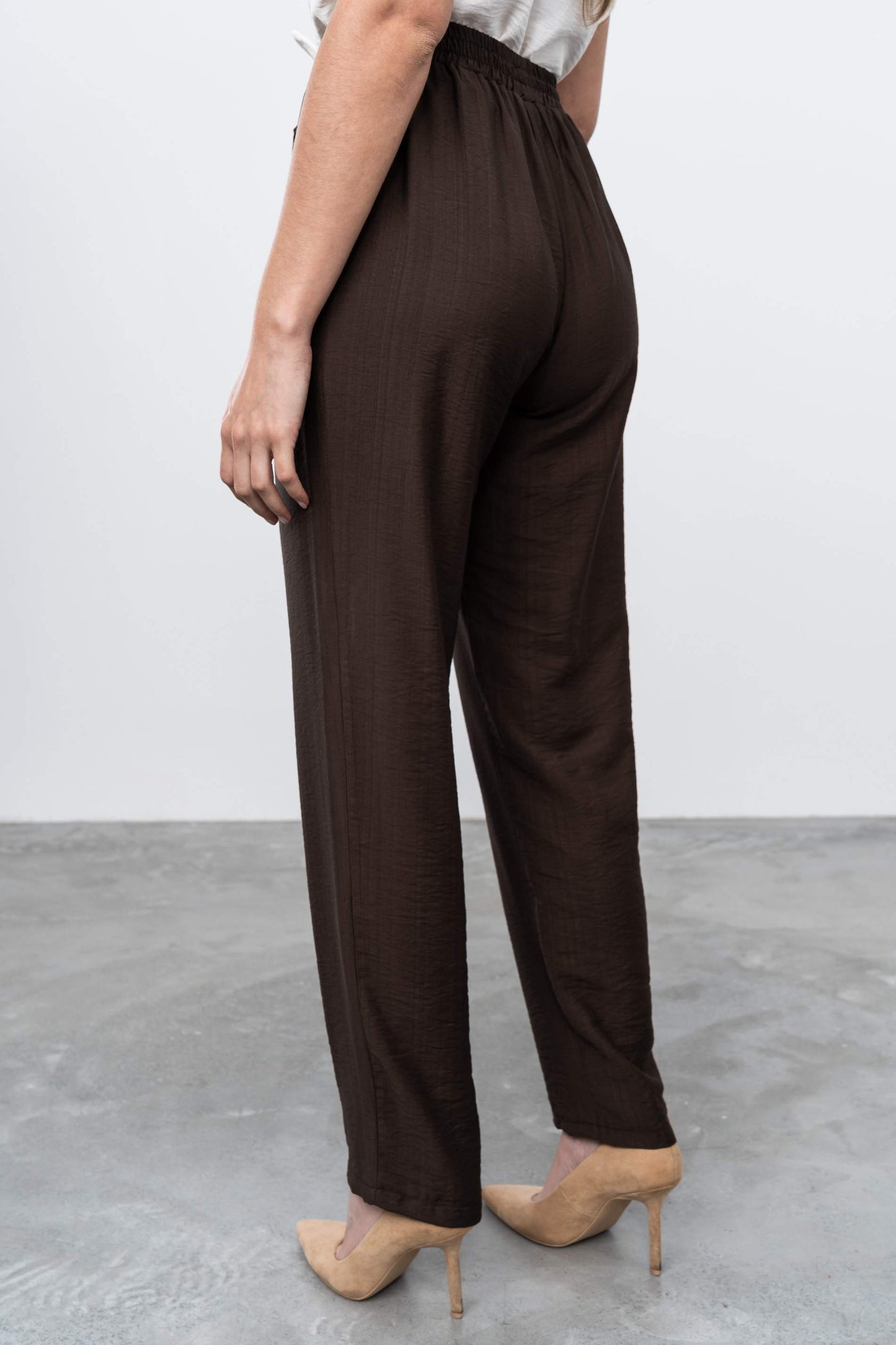 PANTALON HOLGADO CHOCOLATE - Imagen 4