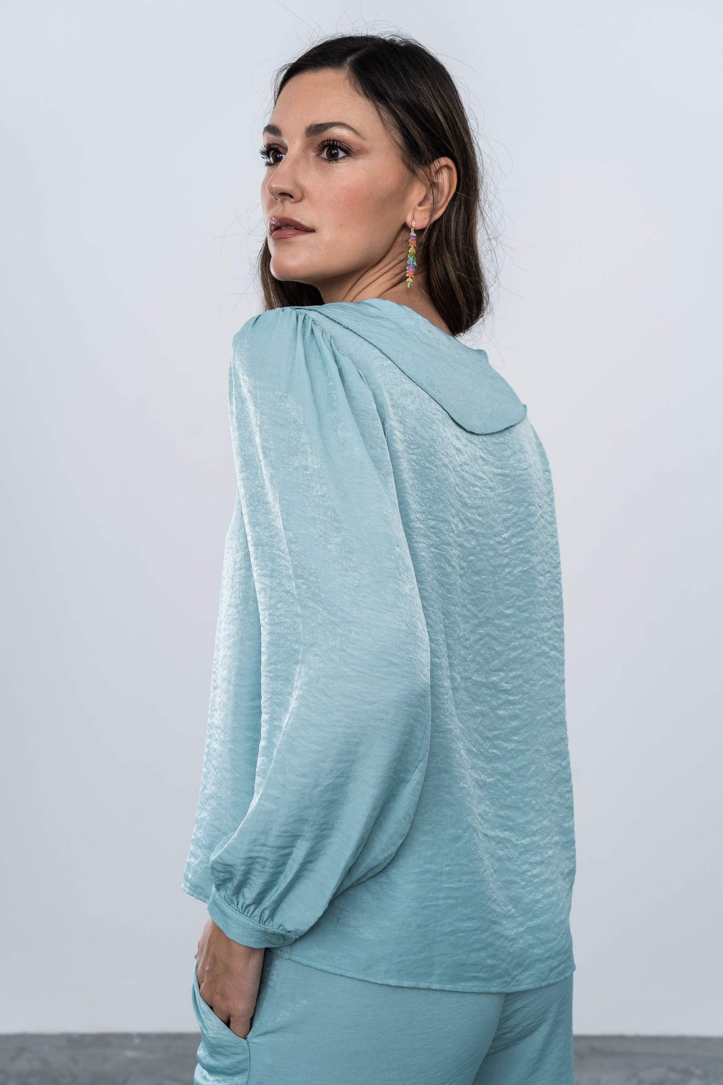 BLUSA CUELLO VOLANTE AGUA - Imagen 6