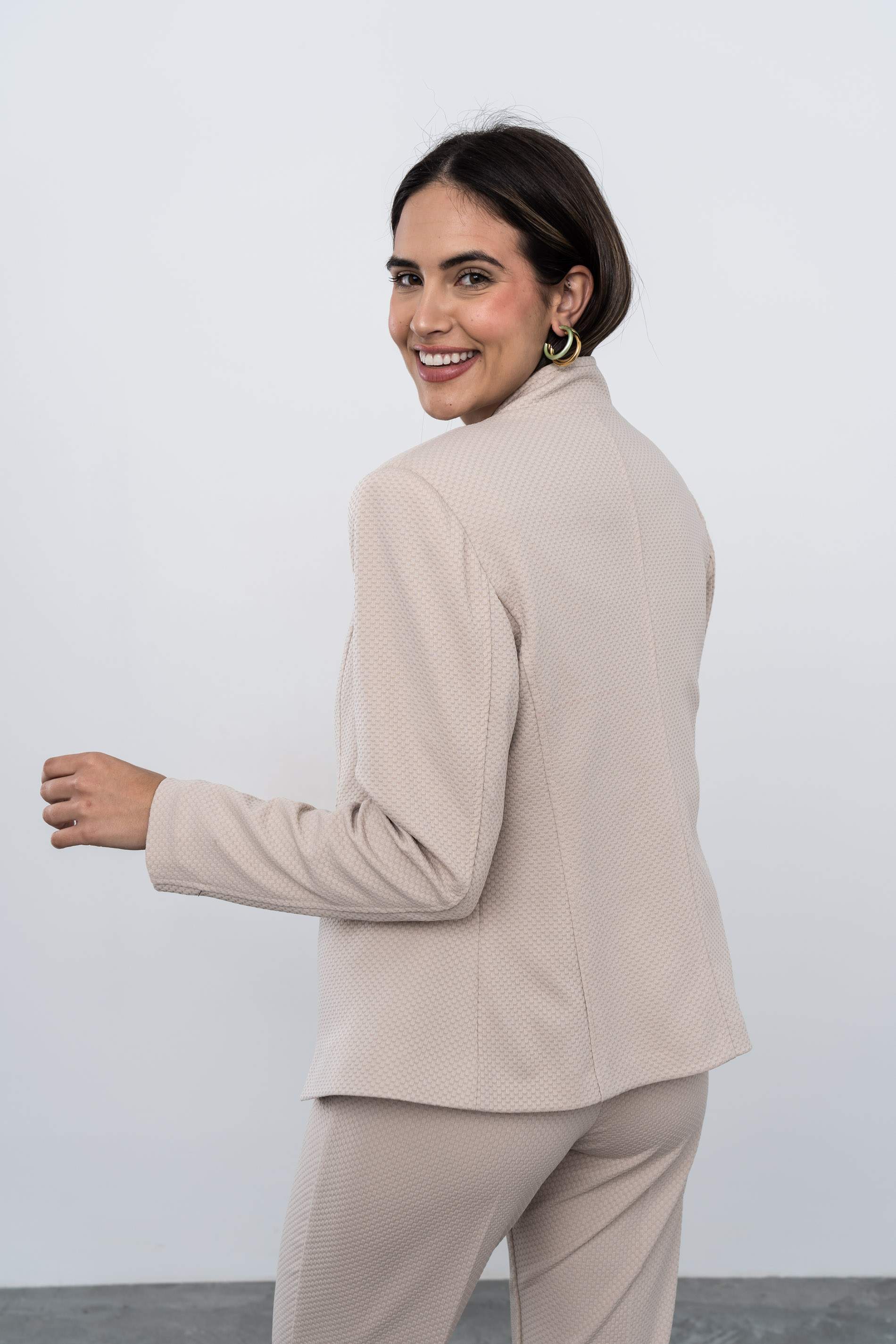 CHAQUETA CREMALLERA JACQUARD BEIGE - Imagen 10