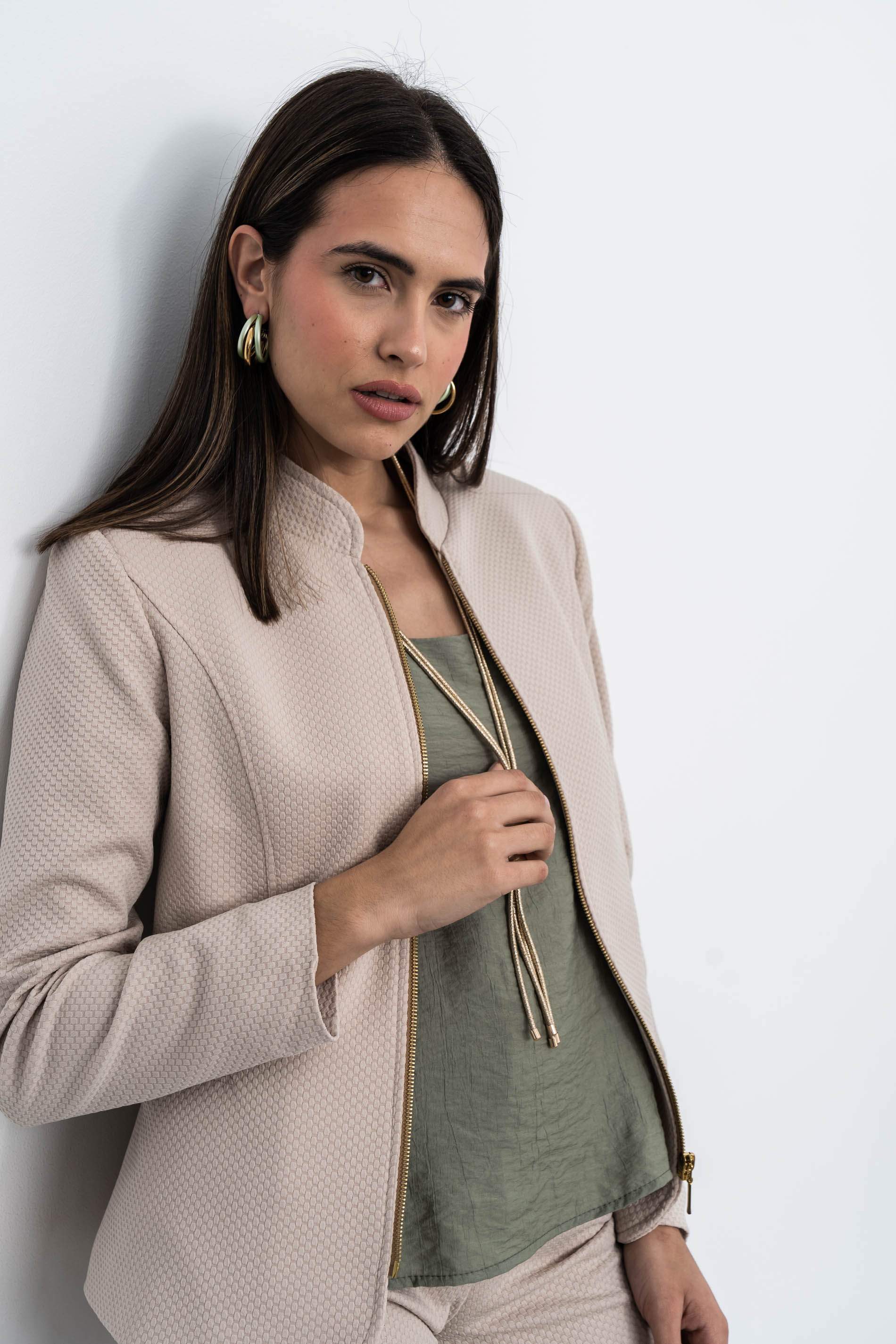 CHAQUETA CREMALLERA JACQUARD BEIGE - Imagen 4