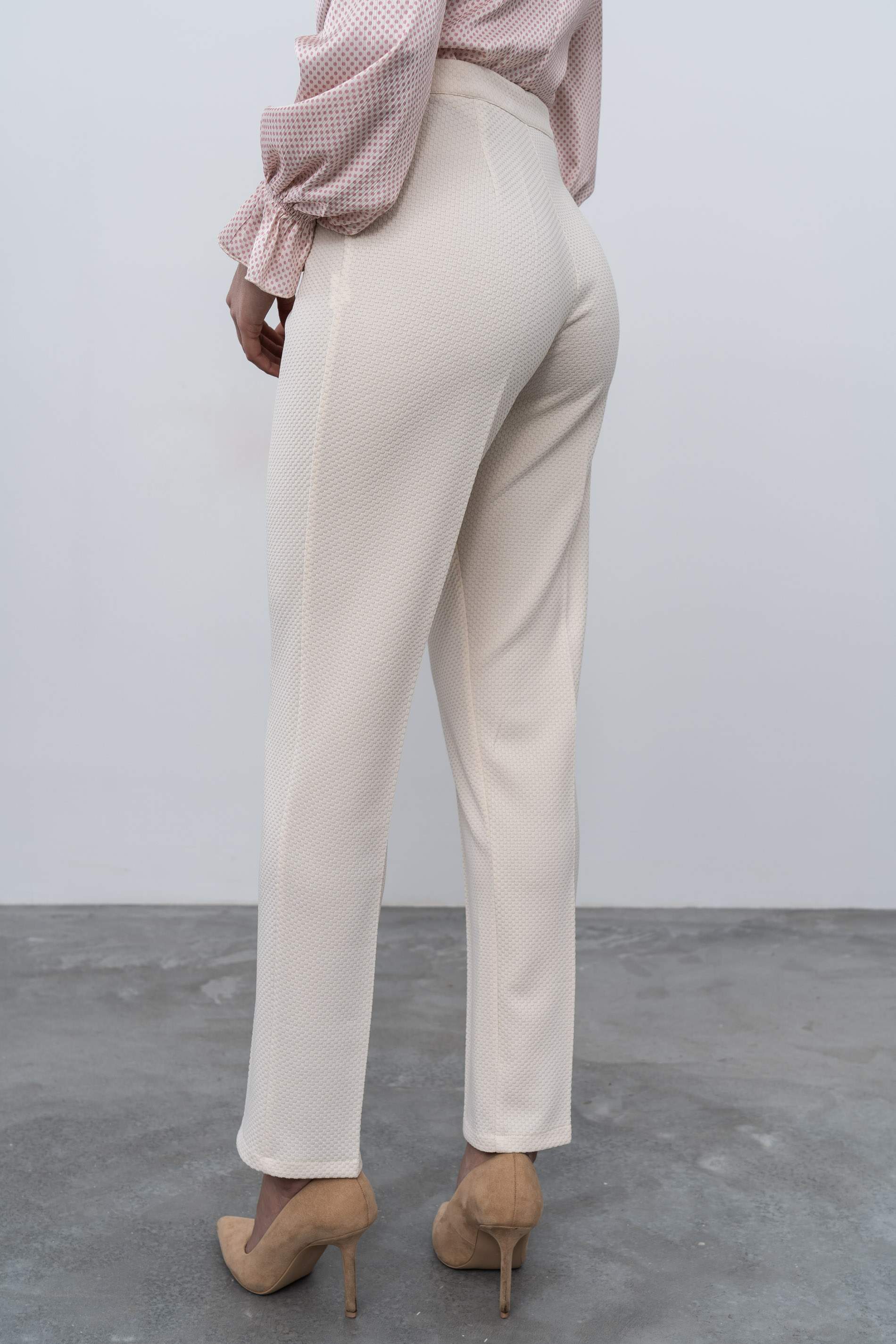 PANTALON JACQUARD CRUDO - Imagen 4