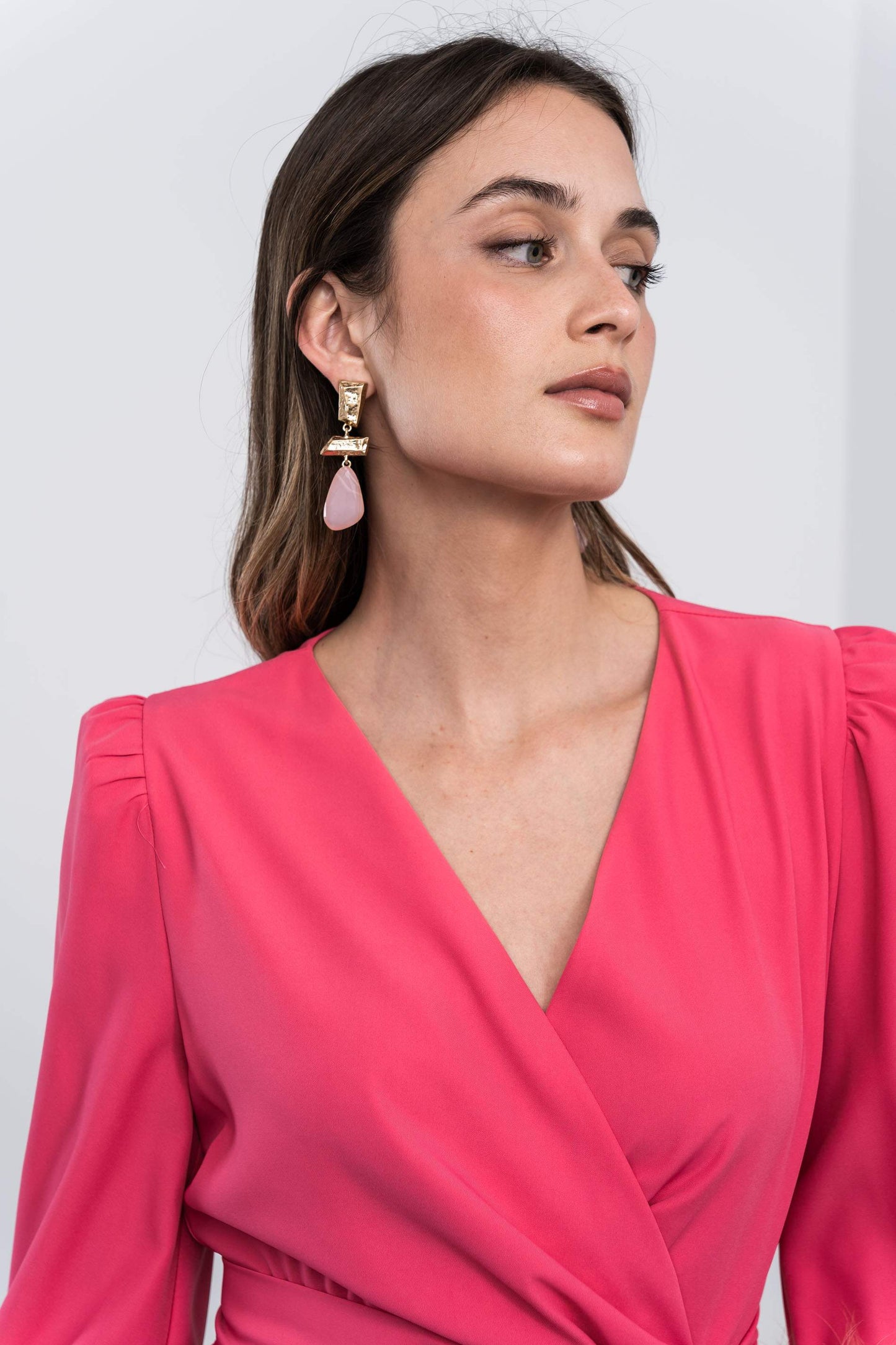 VESTIDO RECOGIDO PLUMAS CORAL - Imagen 5